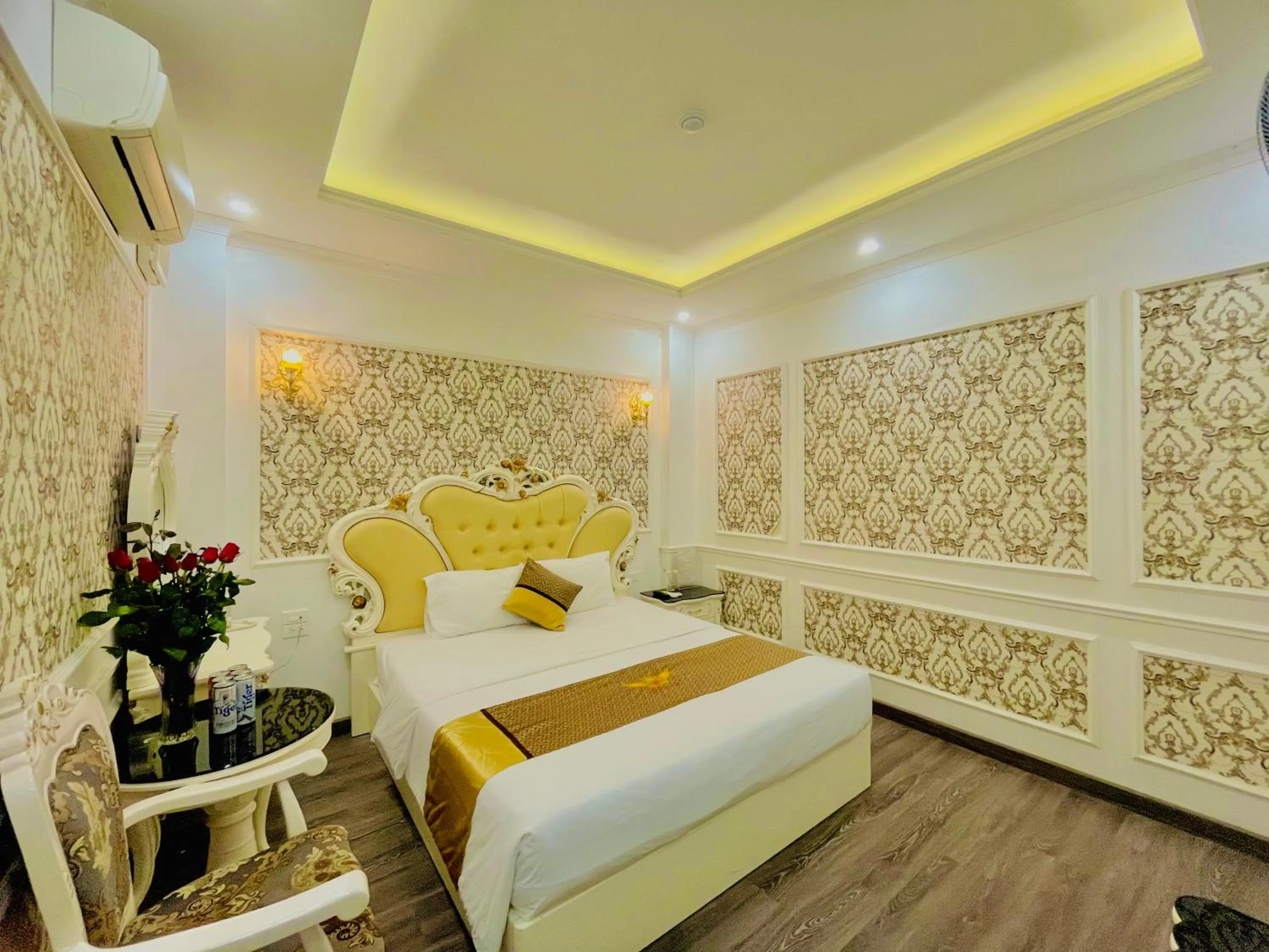 Standard King Room in Diamond Hotel Ha Noi