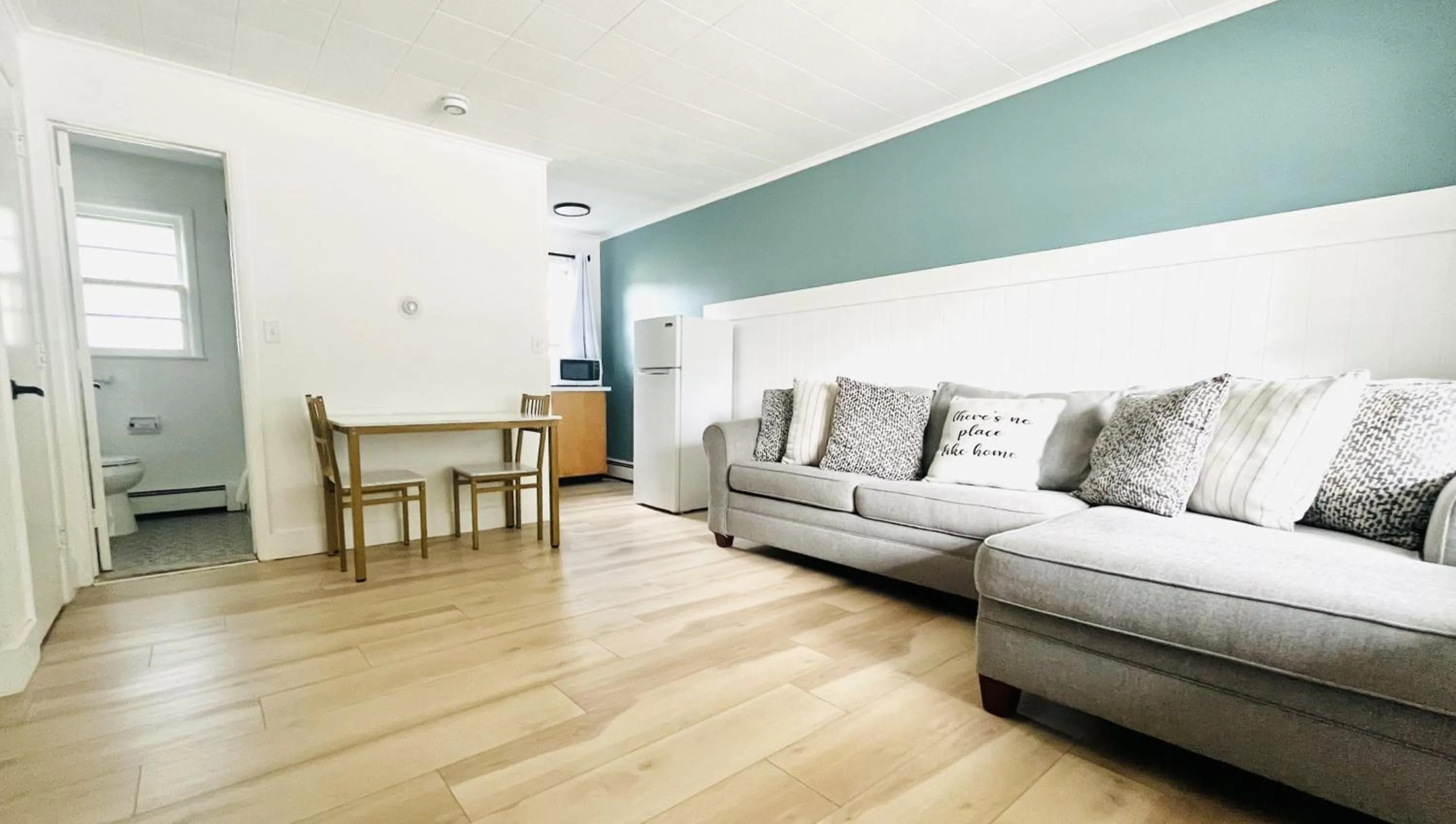 Two Bed Kitchen Suite in Motel Luzerne