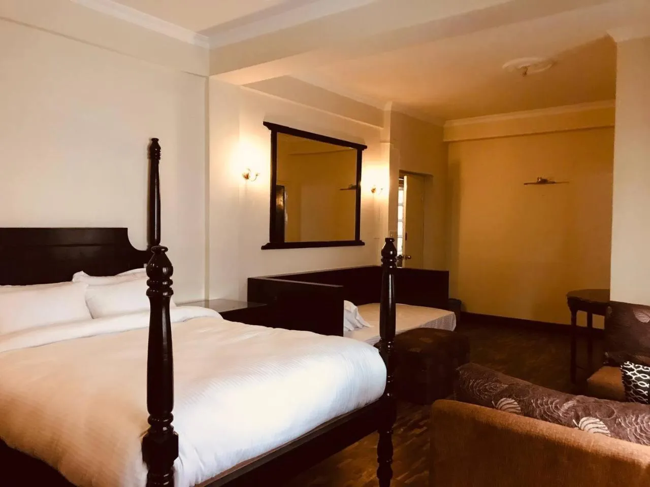 Suite - single occupancy in Courtyard Pujan Hotel