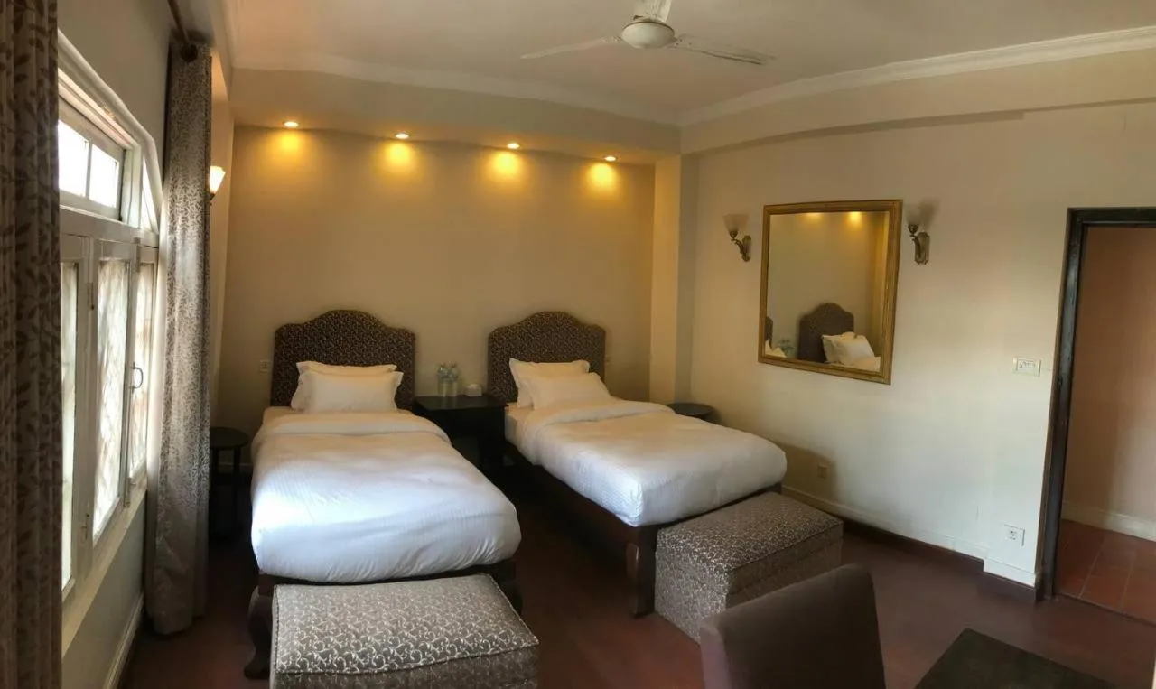 Heritage Deluxe Twin Room in Courtyard Pujan Hotel