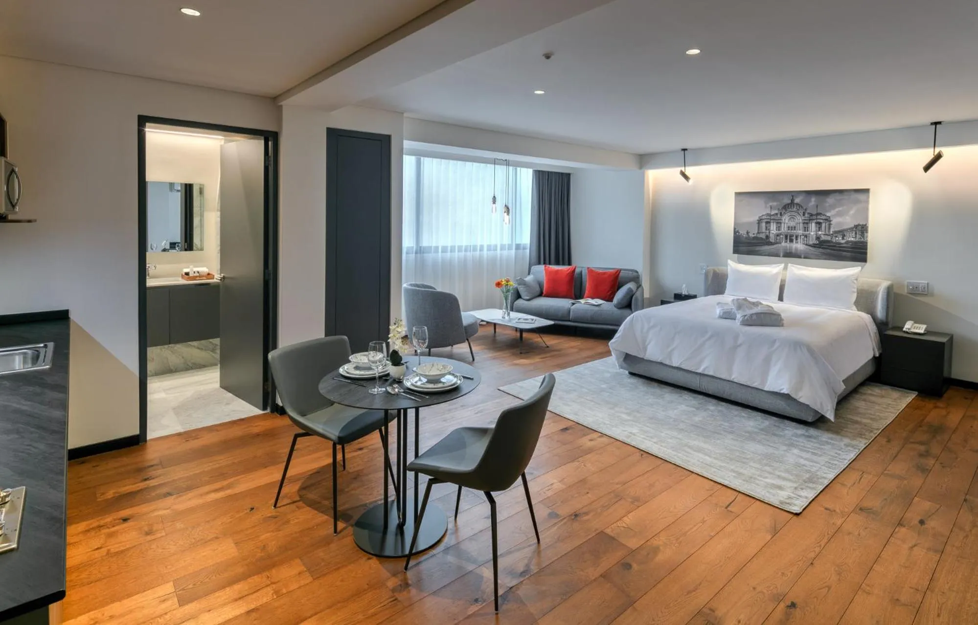 Superior Suite in Amberes 64, an Ascend Collection Hotel