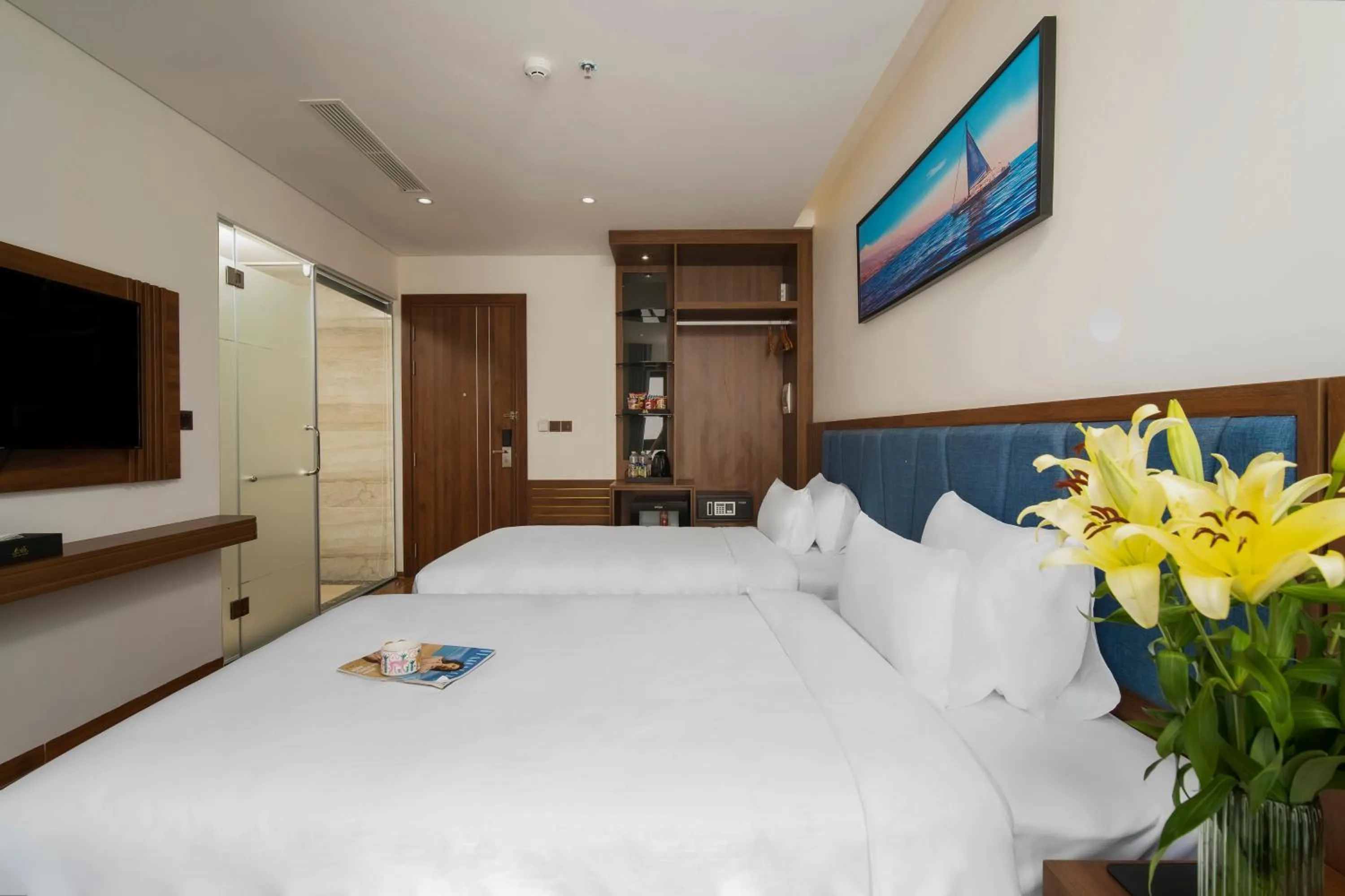 Deluxe Twin Room in Ruby Star Da Nang - Central My Khe Beach