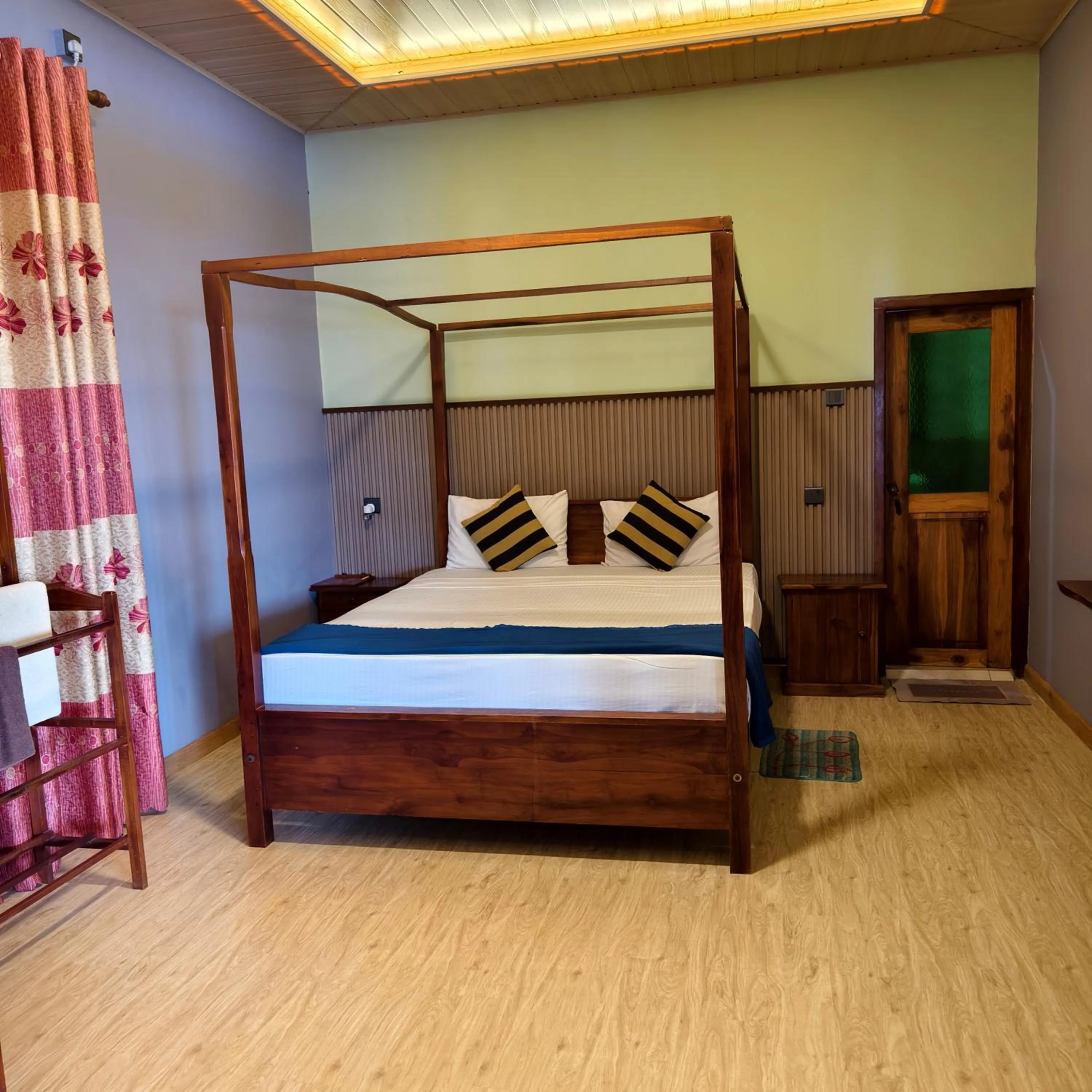 Triple Room with Pool View in Ravana Range Ella