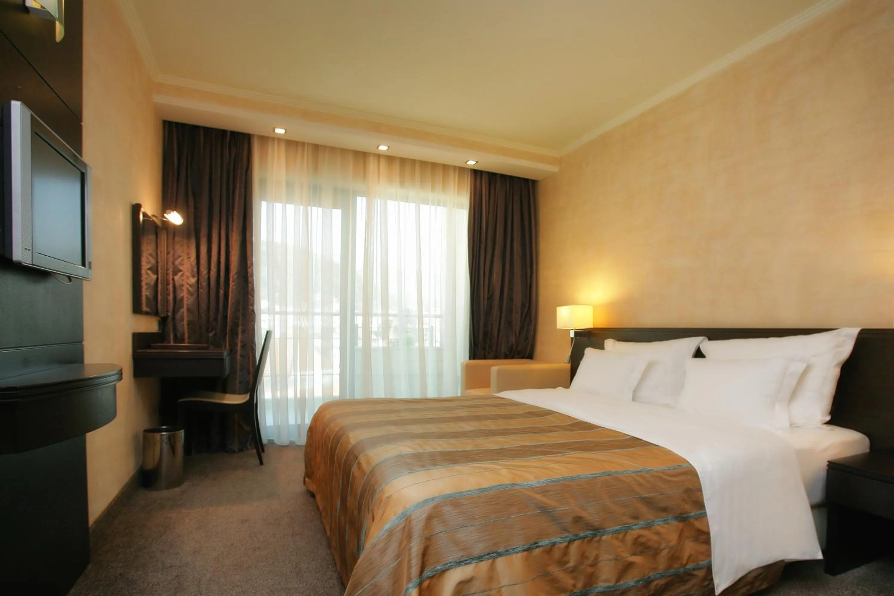 Family Room with Sea View in Monte Casa SPA & Wellness