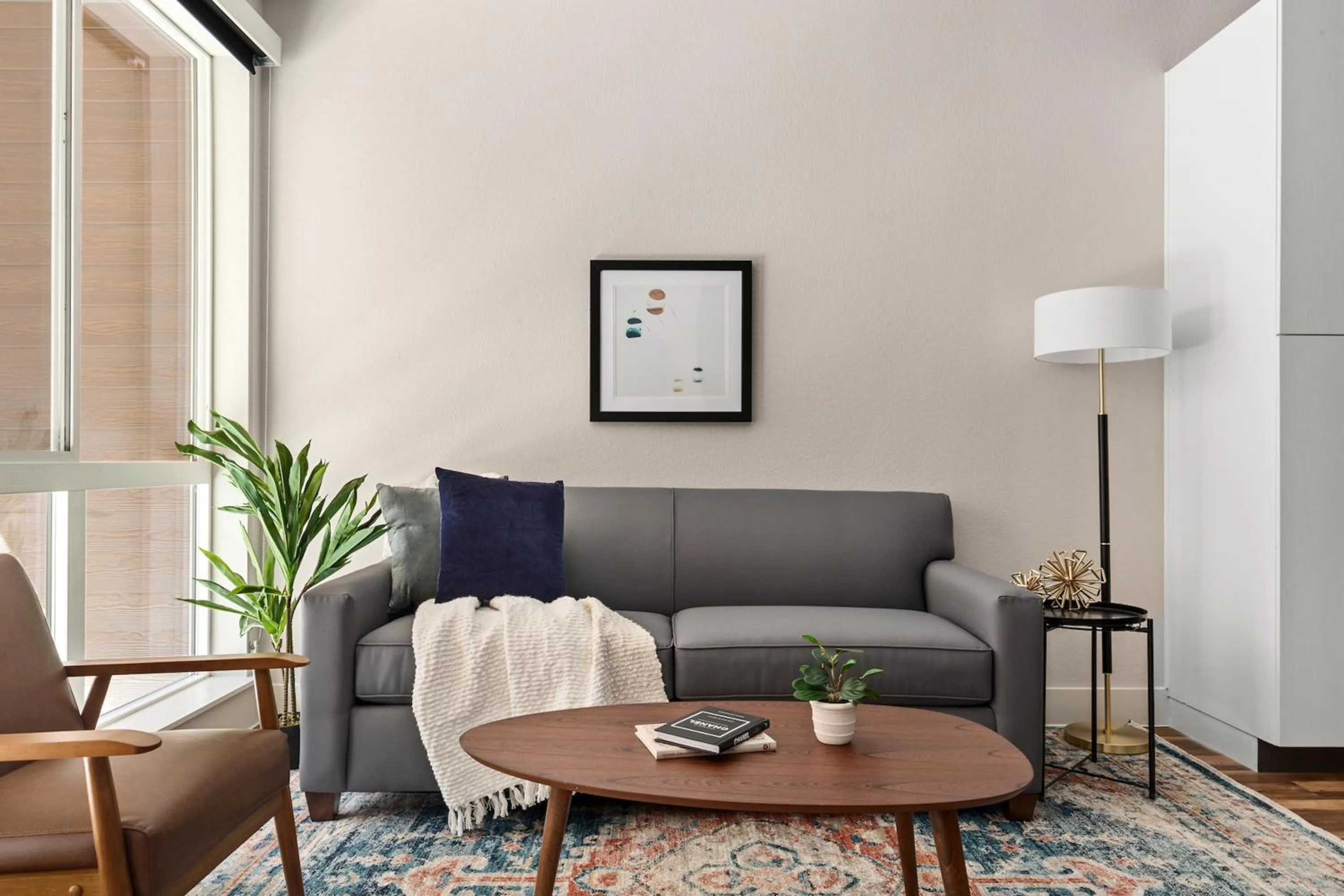 One-Bedroom Apartment (Self Check-in with Virtual Front Desk) in Kasa RiNo Denver