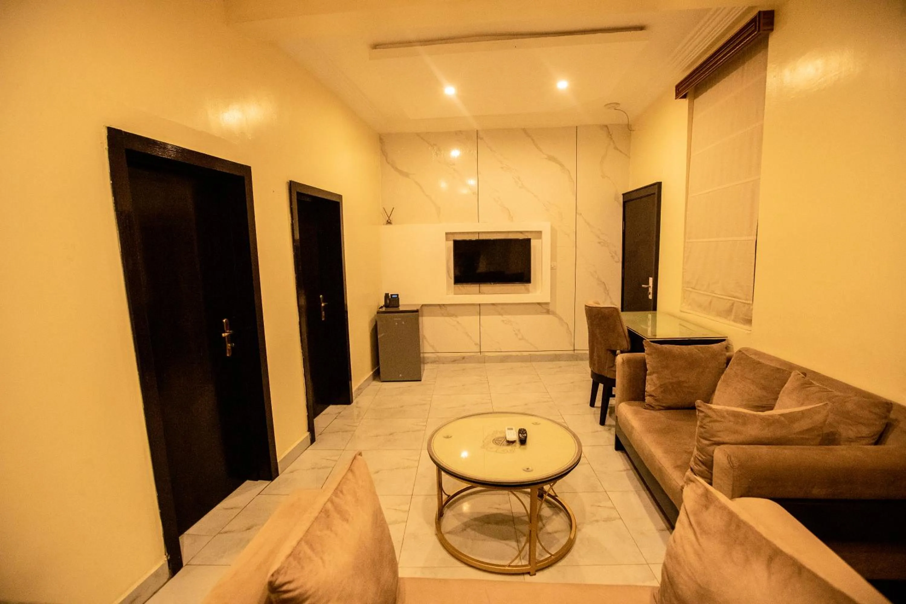 Two-Bedroom Suite in Apartment 79 Hotel & Suite