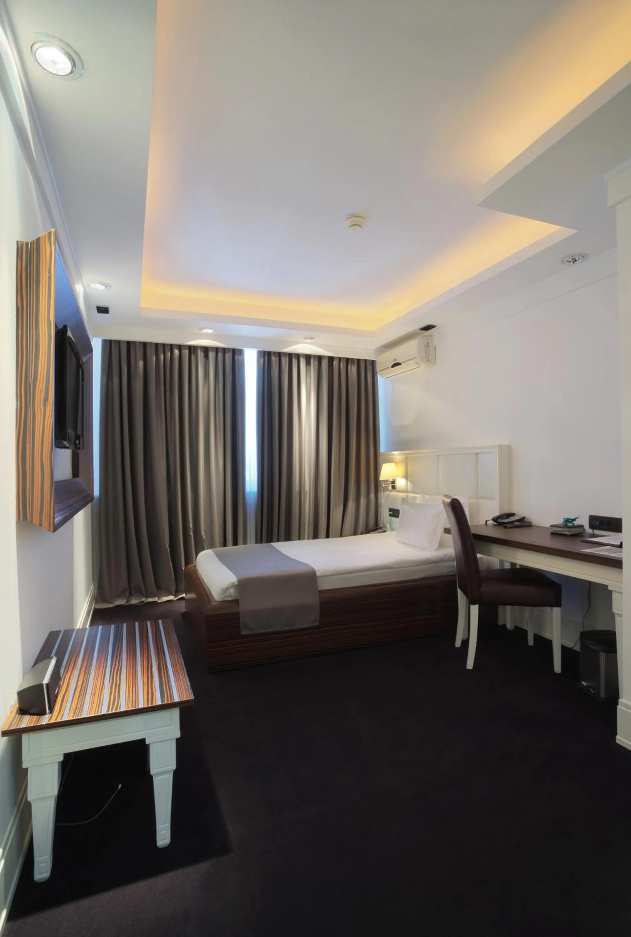 Deluxe Single Room in Garni Hotel Crystal