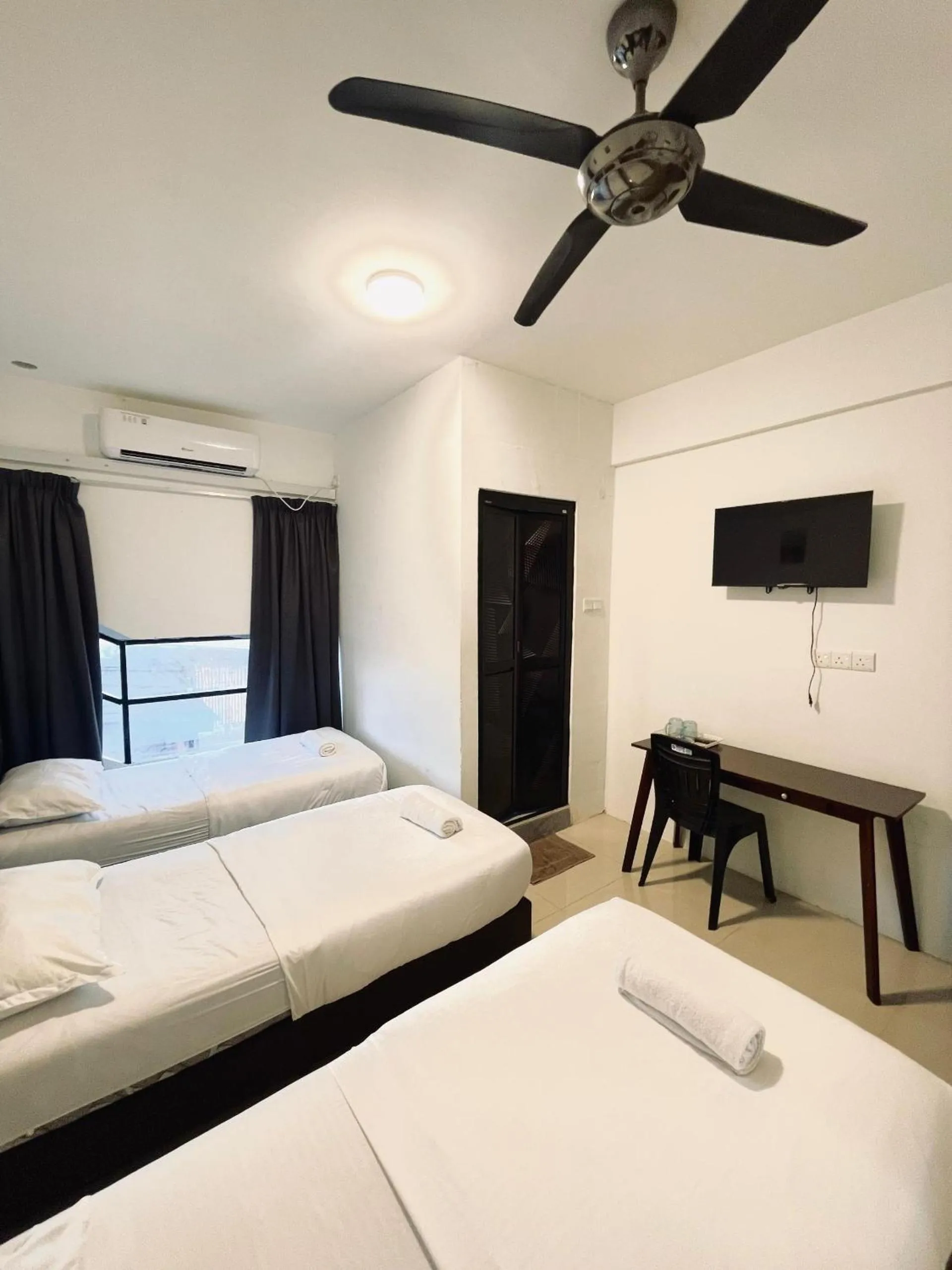 Standard Triple Room in Hotel Casaria