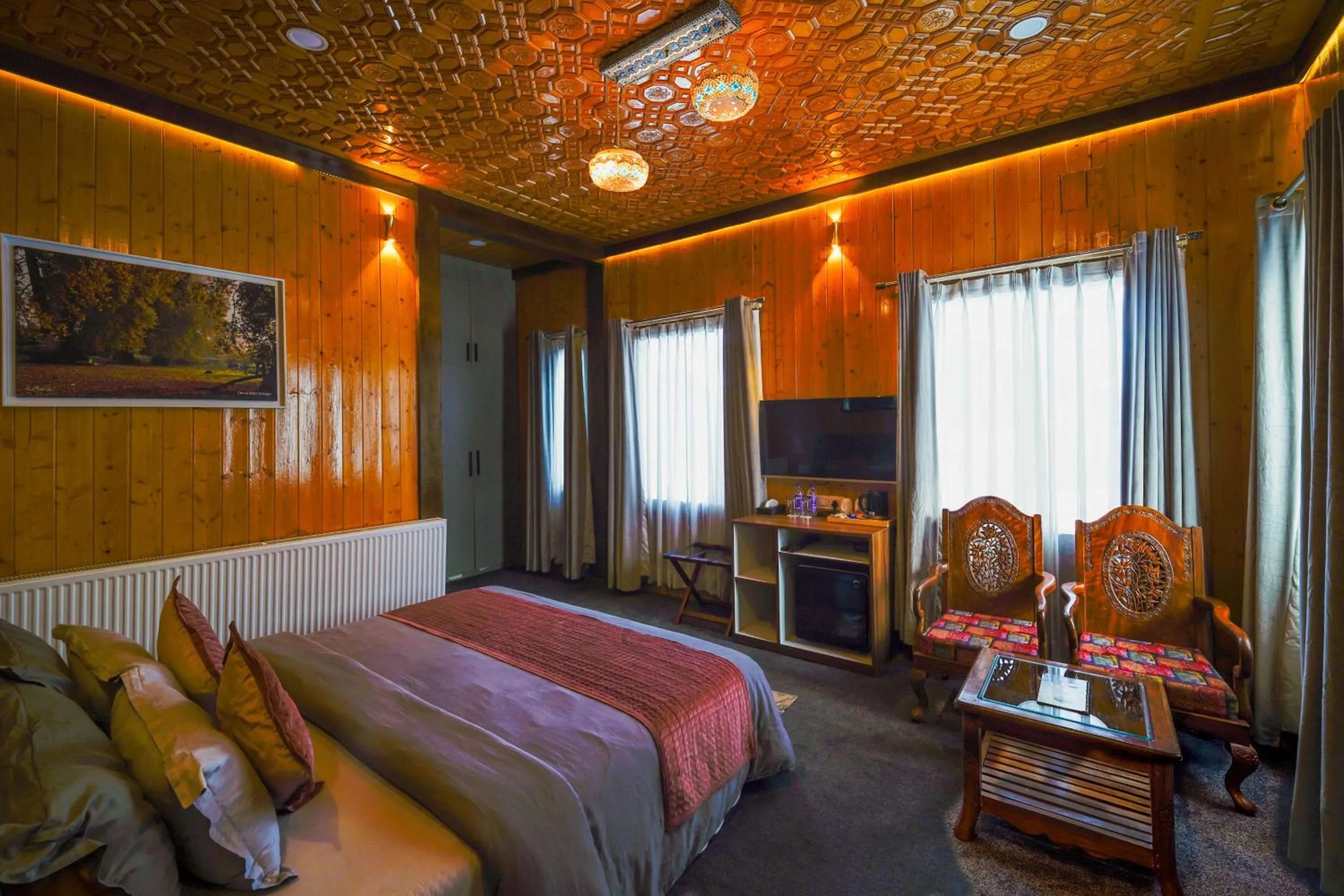 Deluxe Double Room in Gulmarg Woods By Stay Pattern
