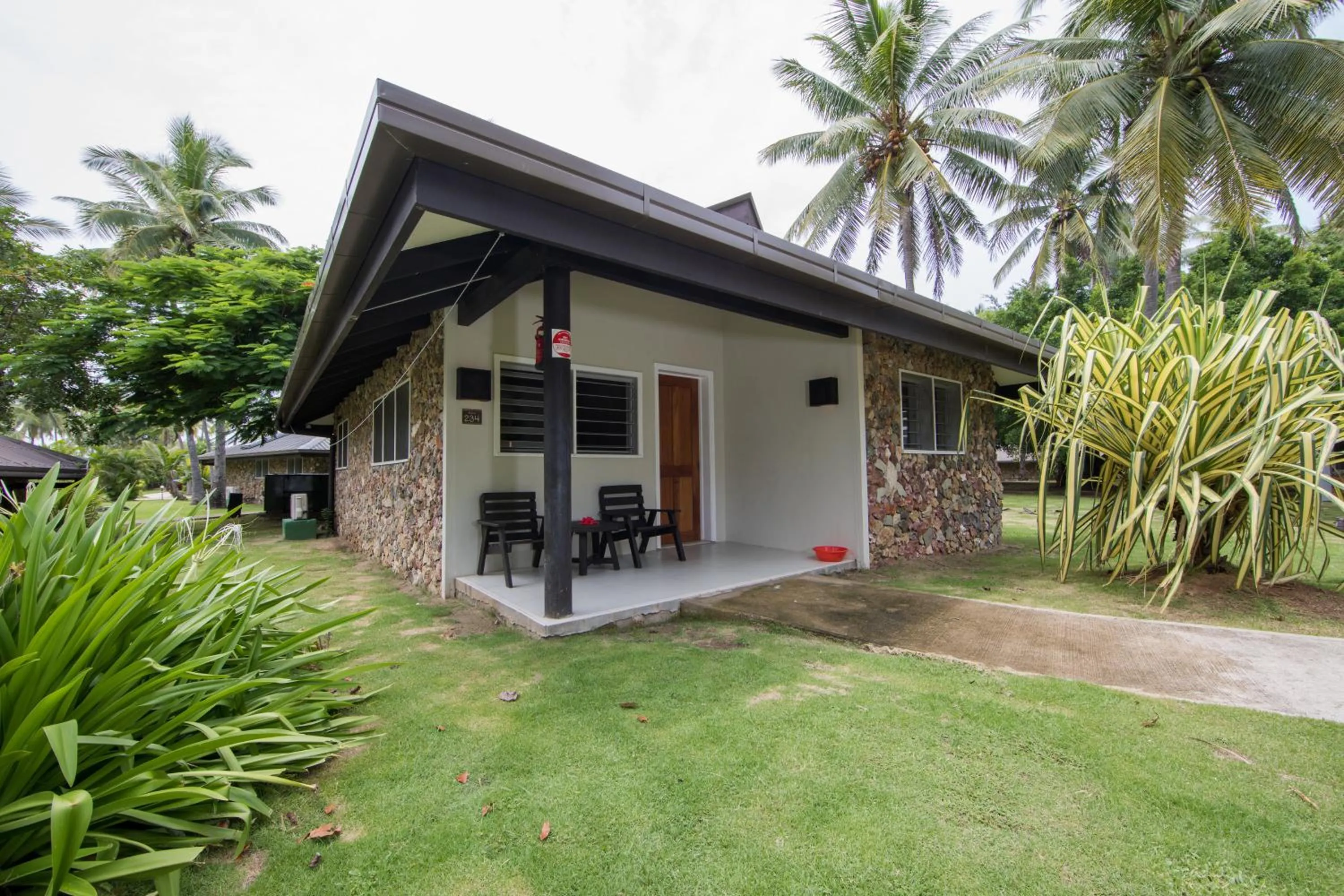 Two-Bedroom Garden Bure in Plantation Island Resort