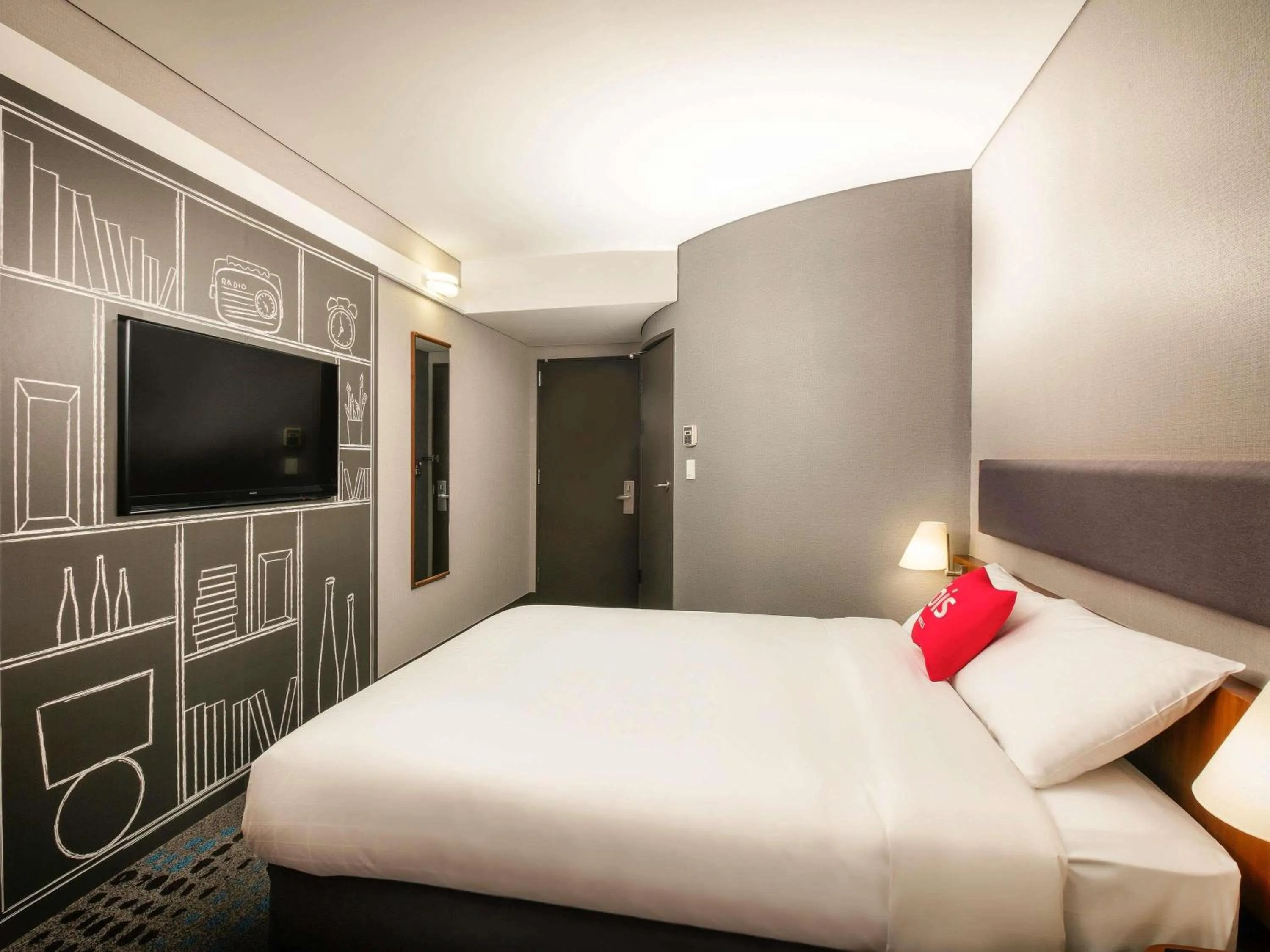 Standard Double Room in Ibis Ambassador Myeongdong