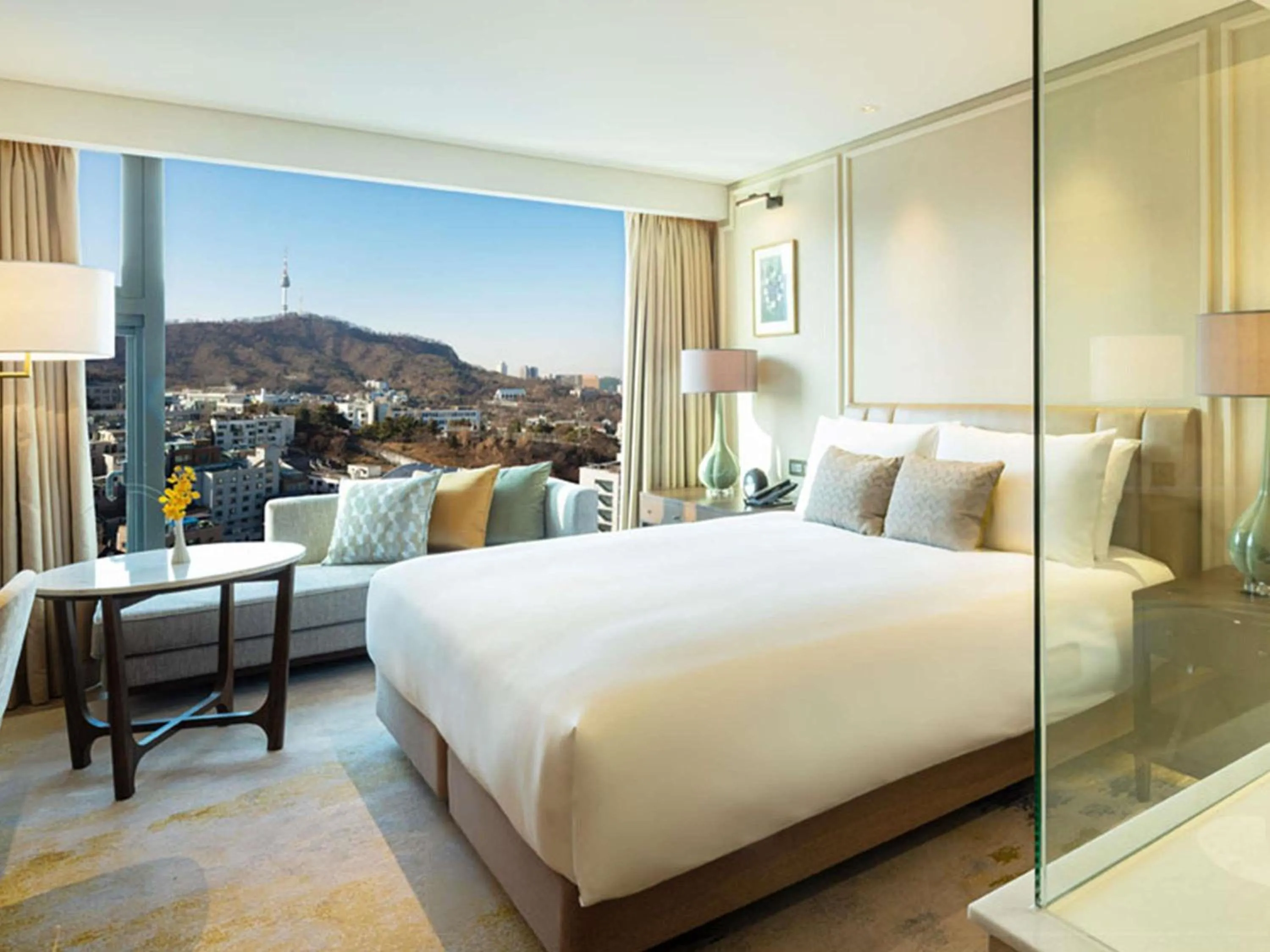 Deluxe King Room in The Ambassador Seoul - A Pullman Hotel