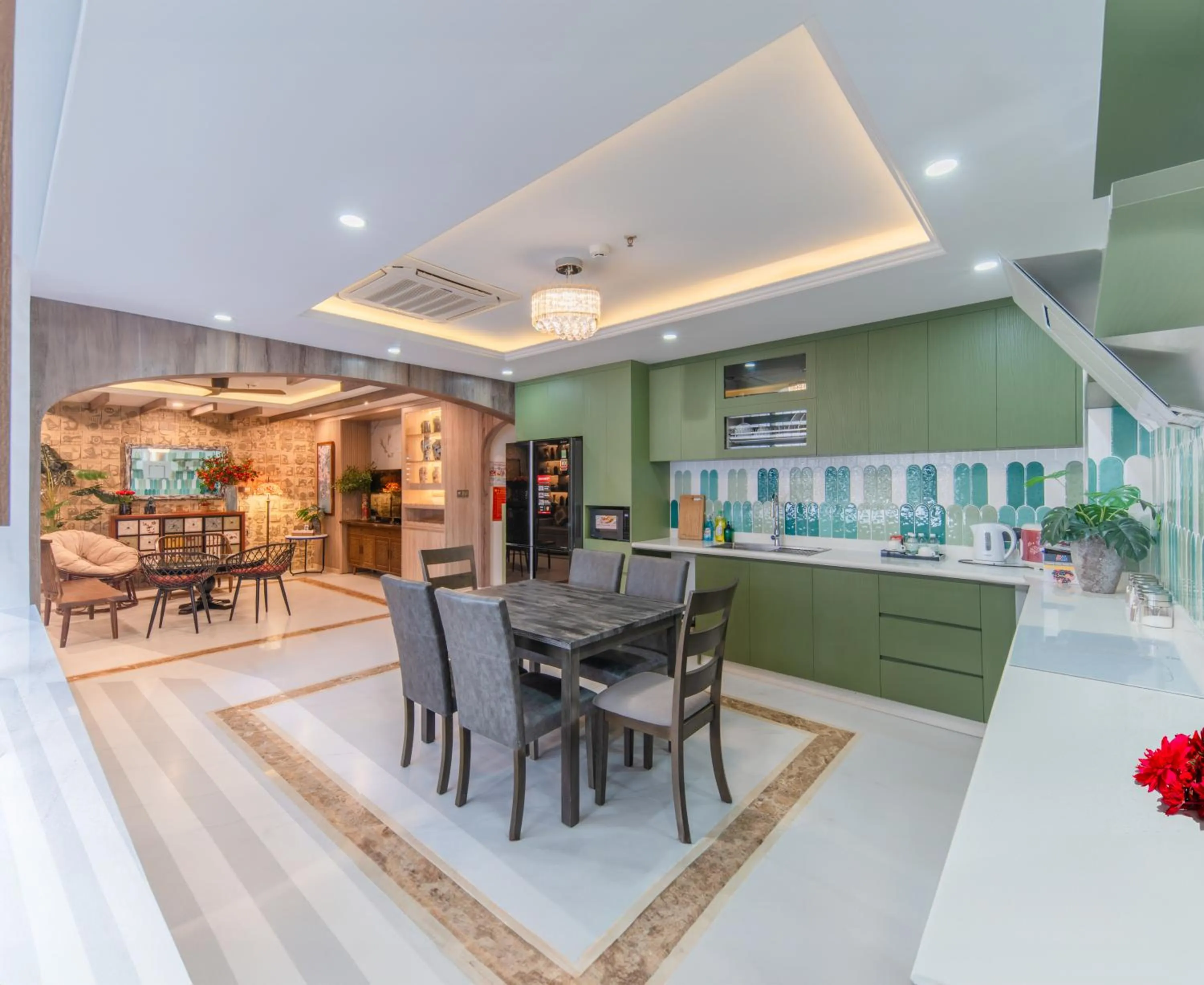 Three-Bedroom Apartment in Aaron Boutique Hotel