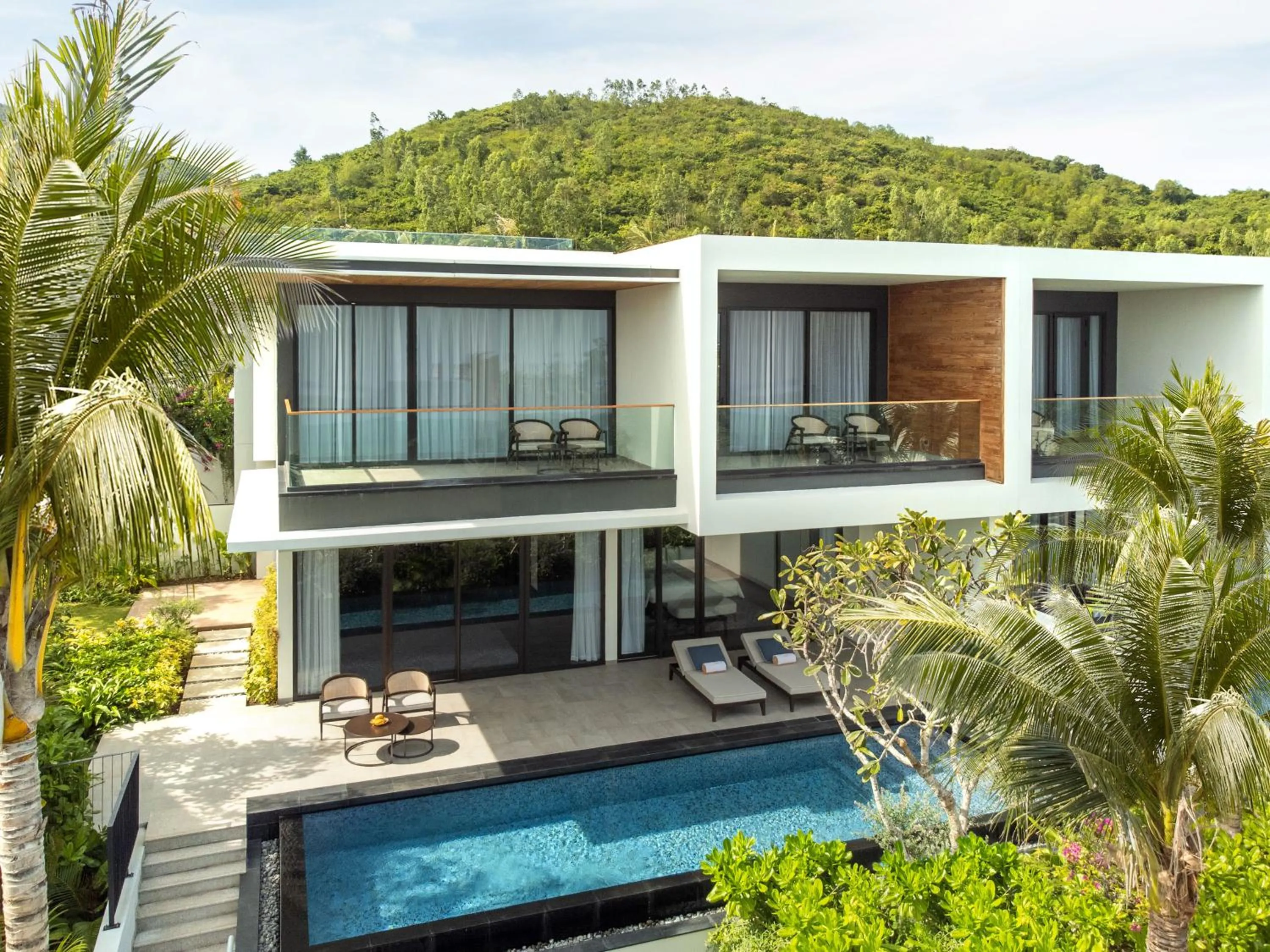 Lush Villa 3 Bedroom with Pool in Gran Meliá Nha Trang