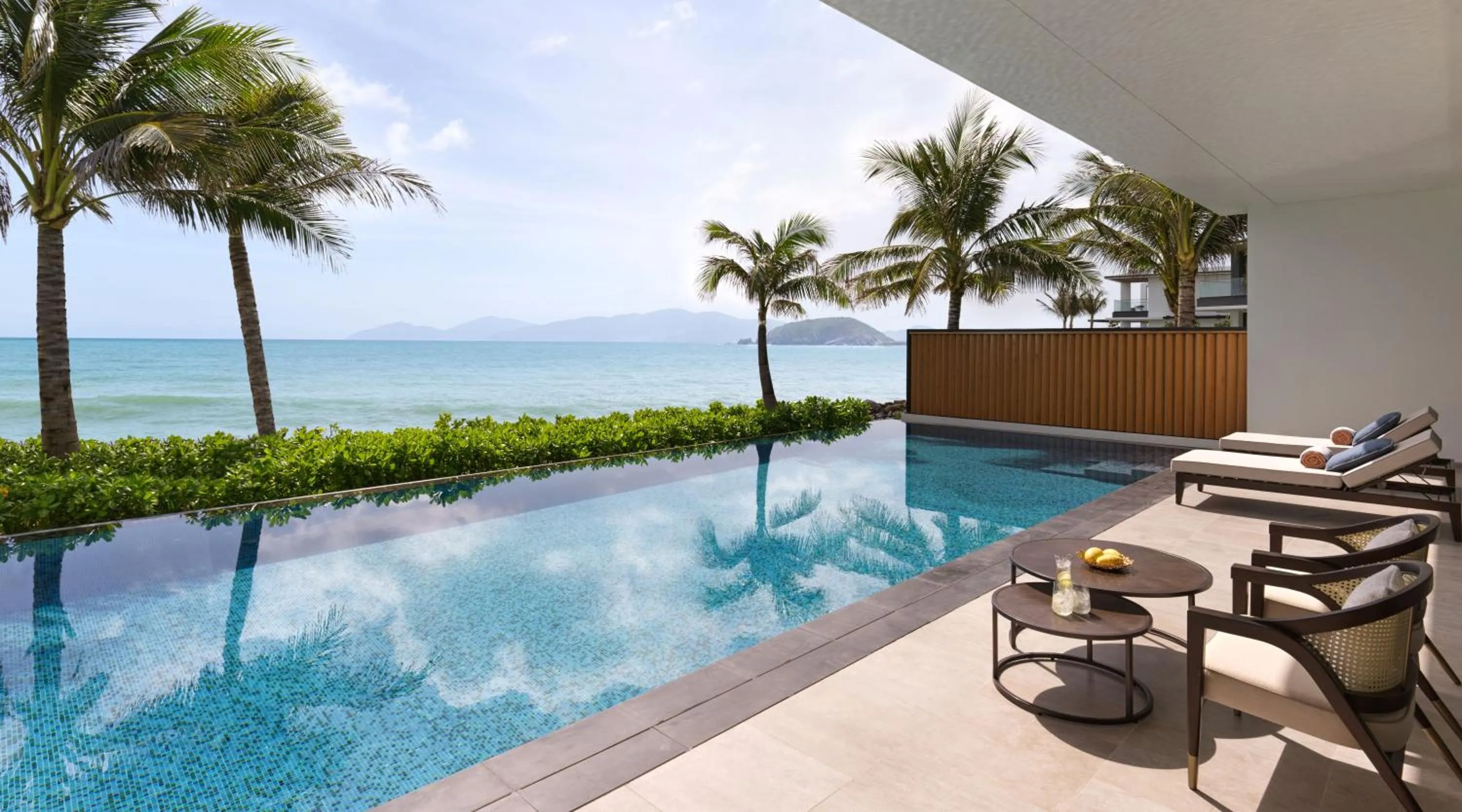 Villa Ocean Front Four Bedroom with Pool in Gran Meliá Nha Trang