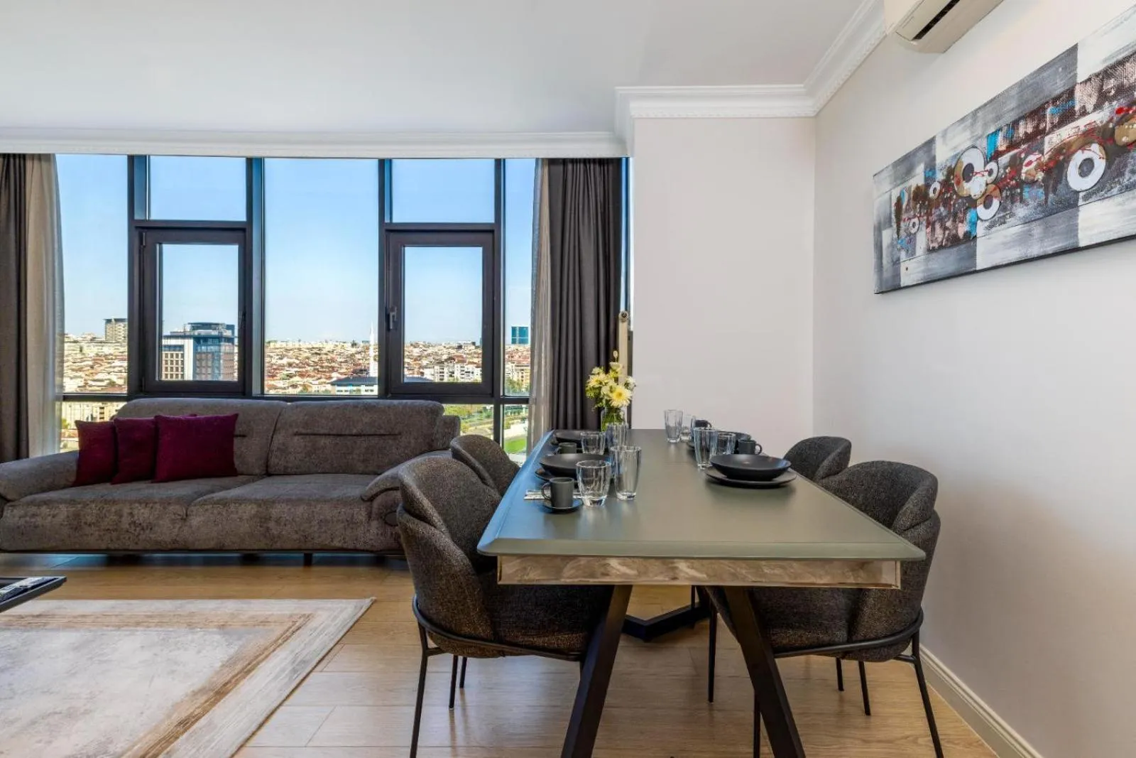 Two-Bedroom Apartment with city view in Mayar Residence Hotel