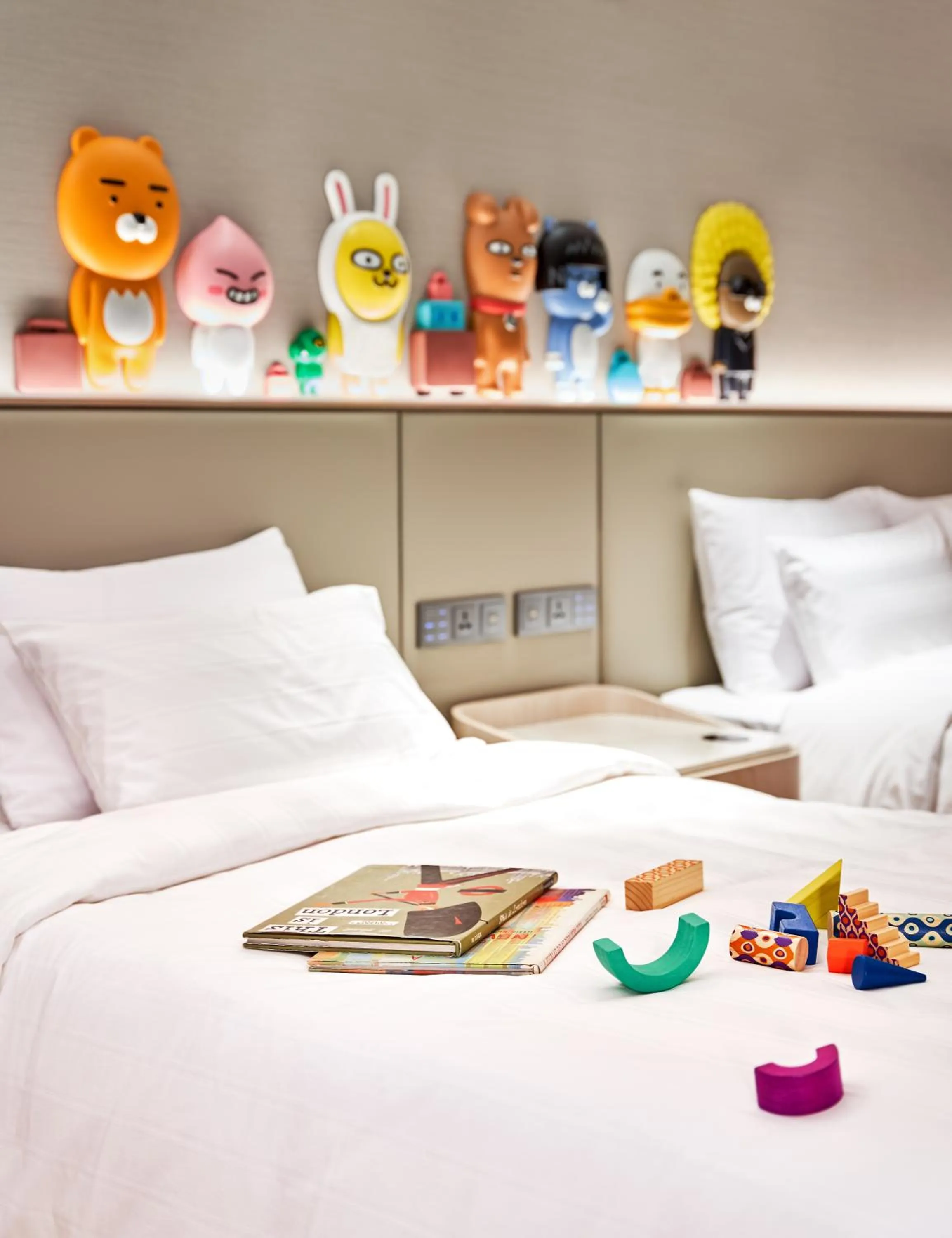 Kakao Character Family Twin Room in Lotte Hotel World