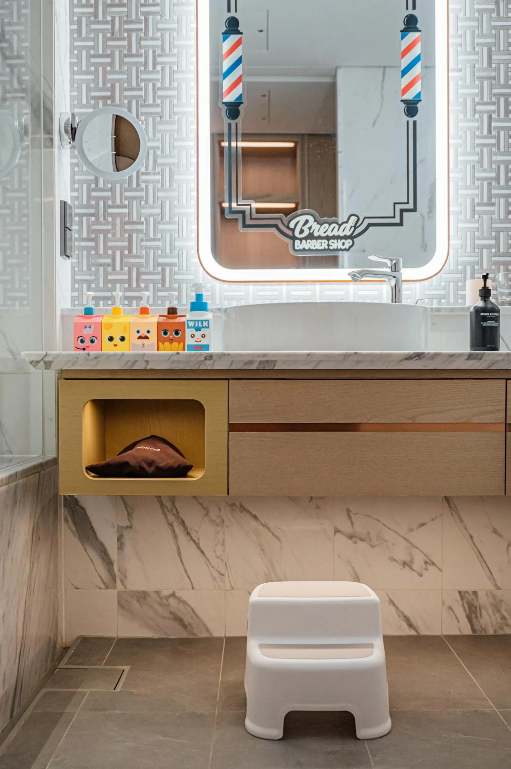 Bread Barbershop Double with Sofa Bed Room in Lotte Hotel World