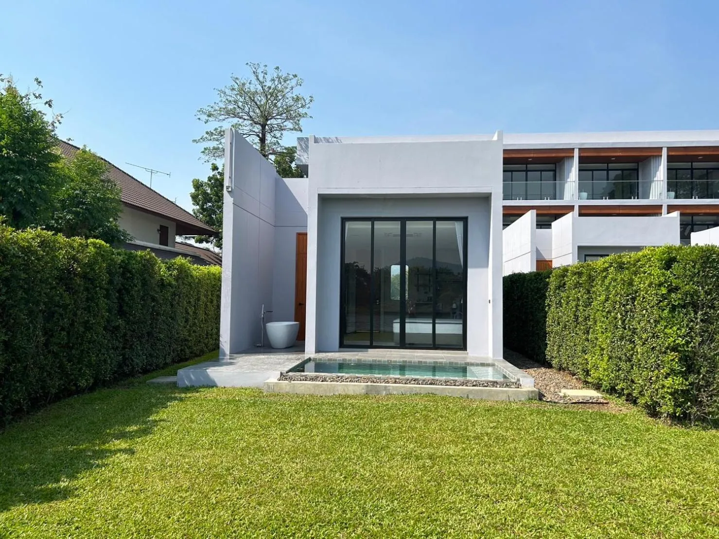 King Suite with Pool View in Raintree Boutique