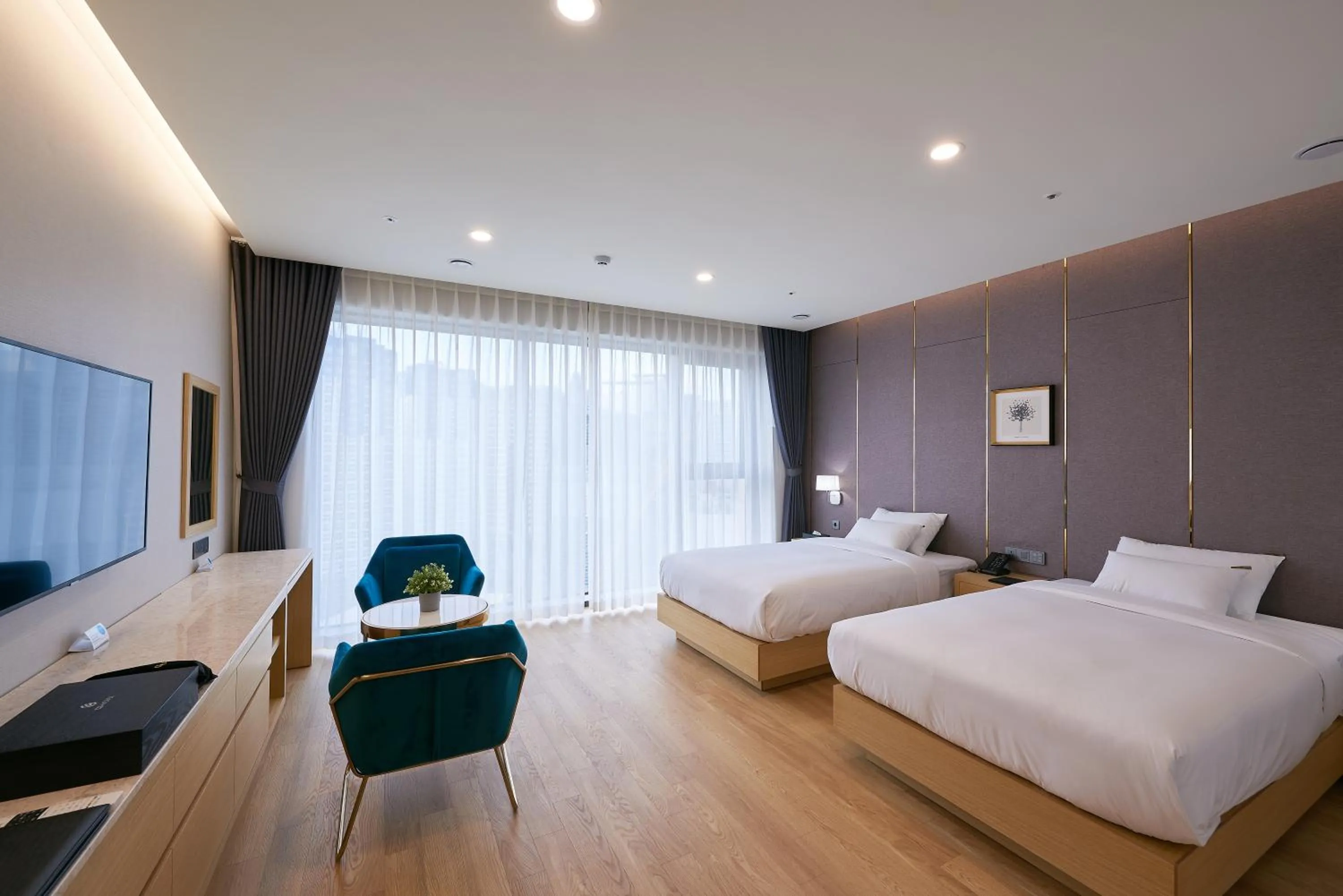 Luxury Single Twin Room in CS Hotel