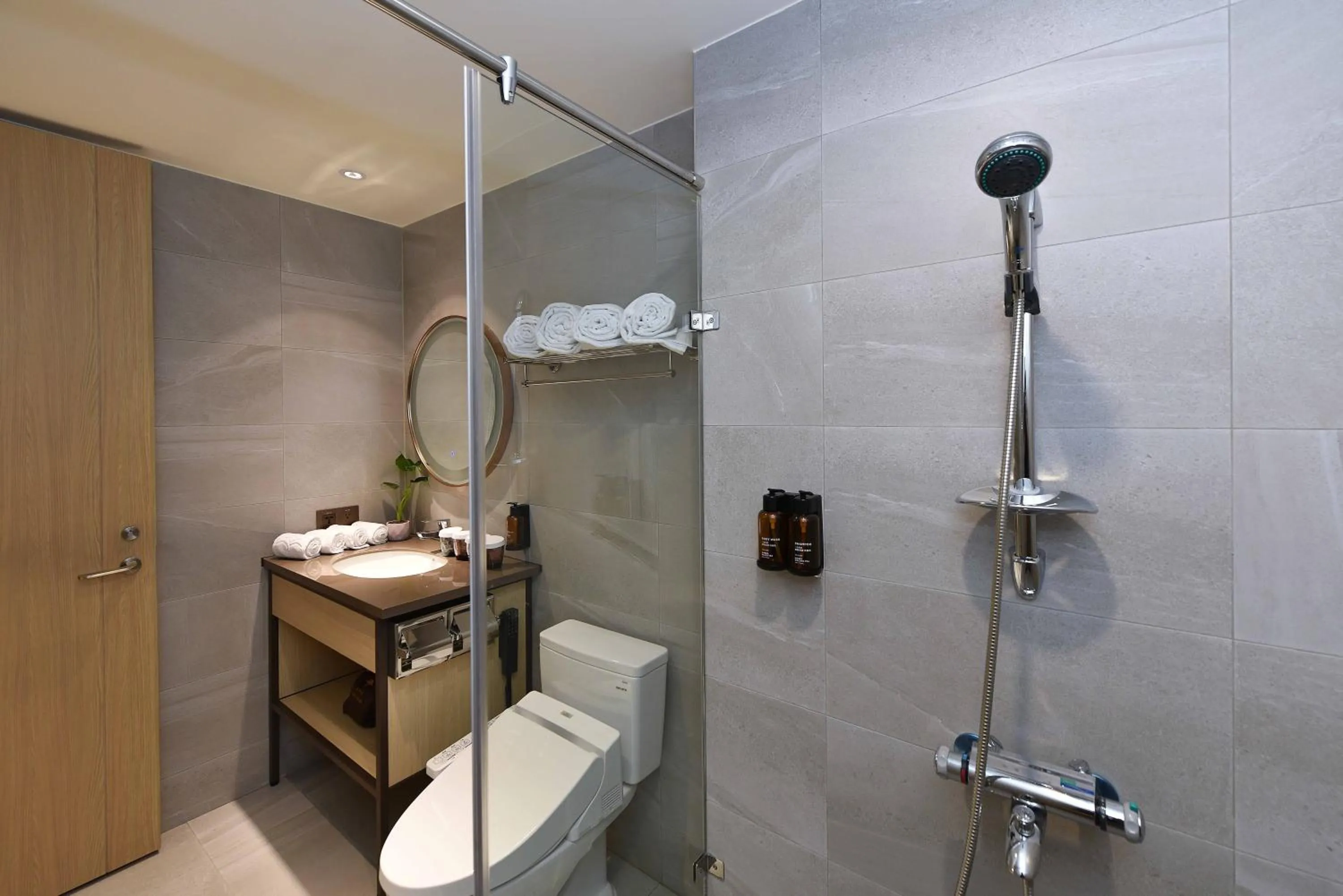 Deluxe Quadruple Room in Fullon Poshtel - Kaohsiung