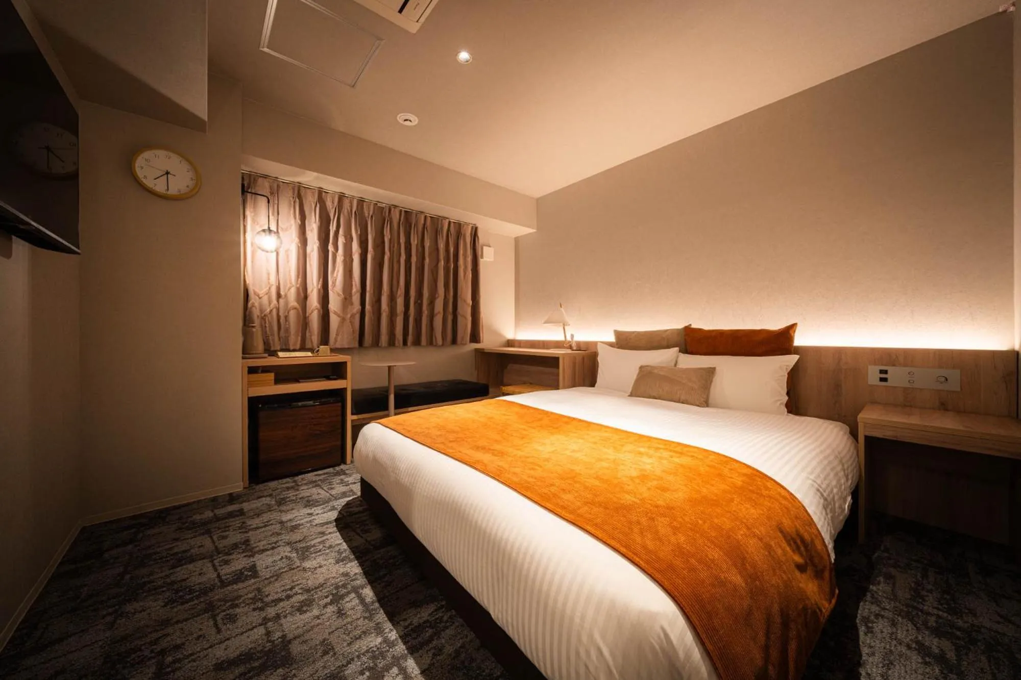 Queen Room in R Hotel Namba South