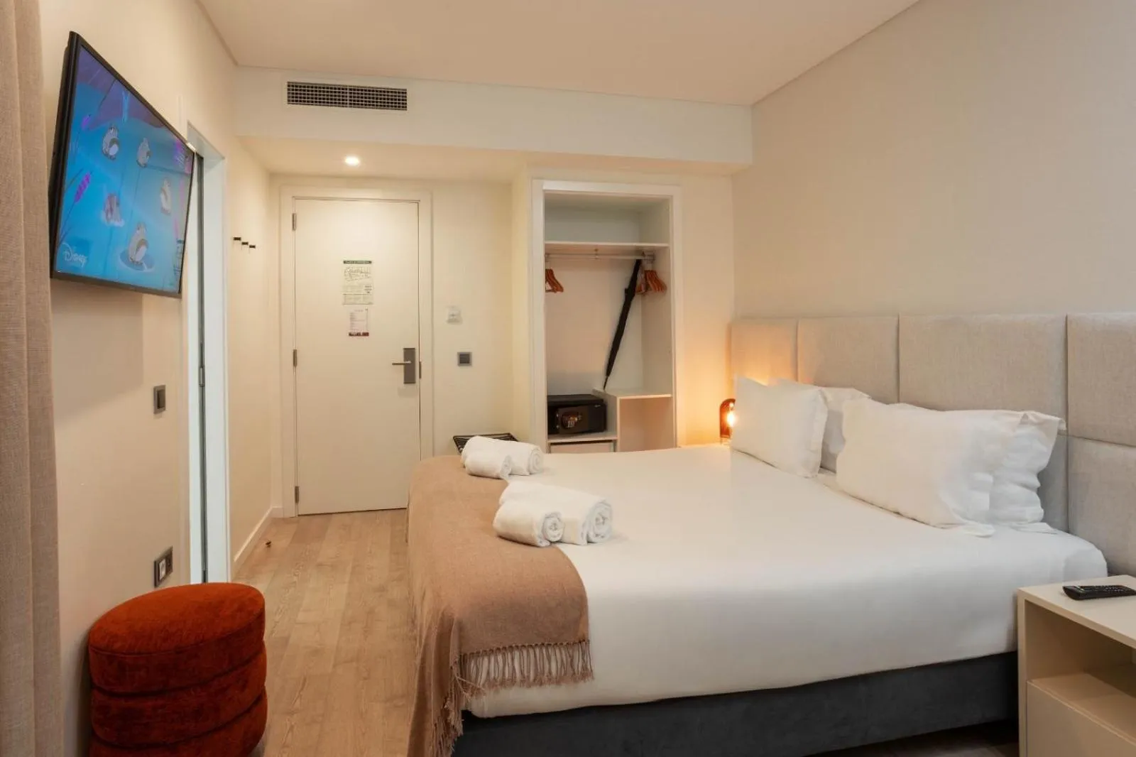 Deluxe King Room in Next Level Premium Hotels