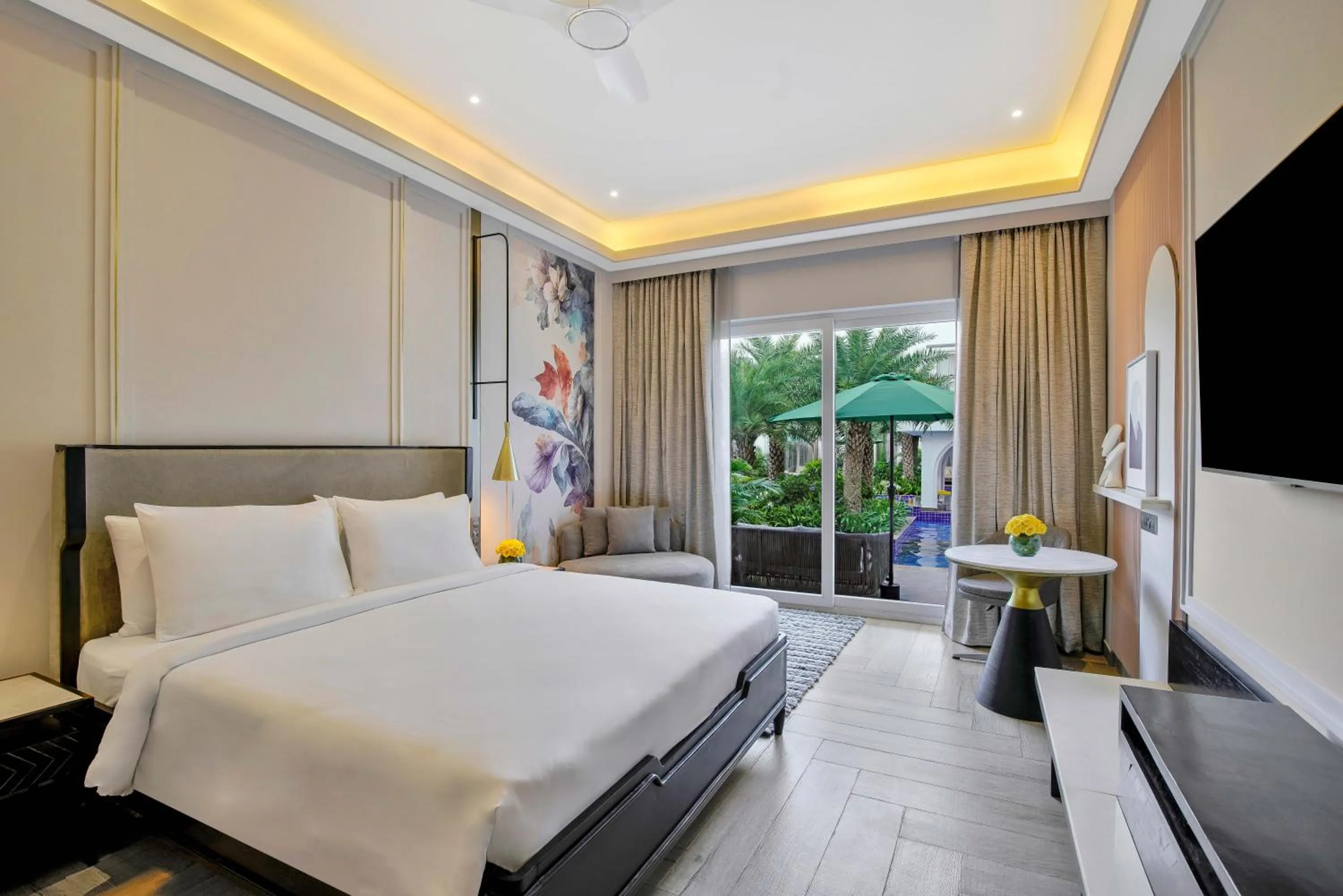 Deluxe Room in Pramod Lands End Resort, a member of Radisson Individuals