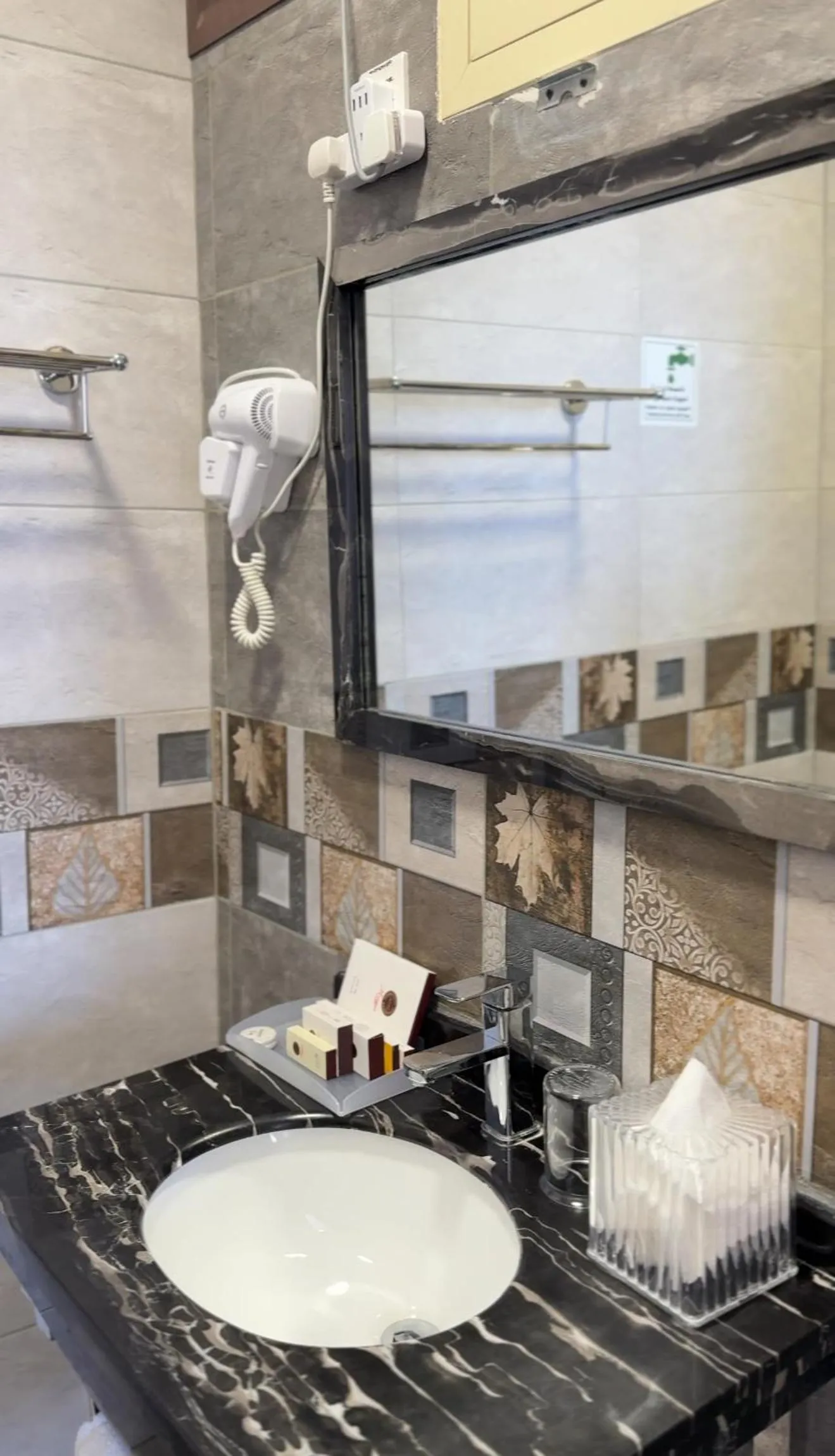 Deluxe Suite - single occupancy in SEAVIEW HOTEL