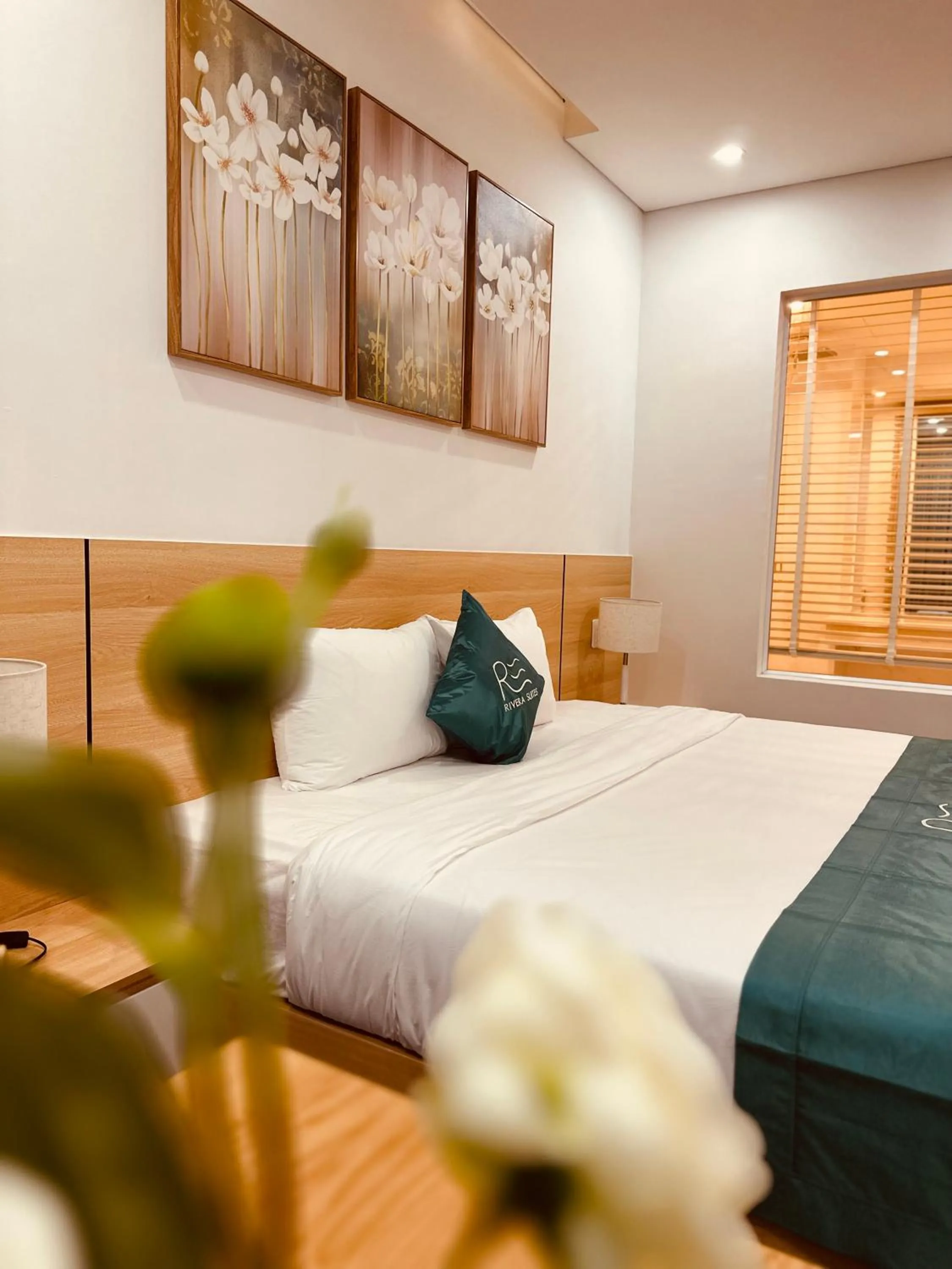 Deluxe King Studio in Rivera Suites