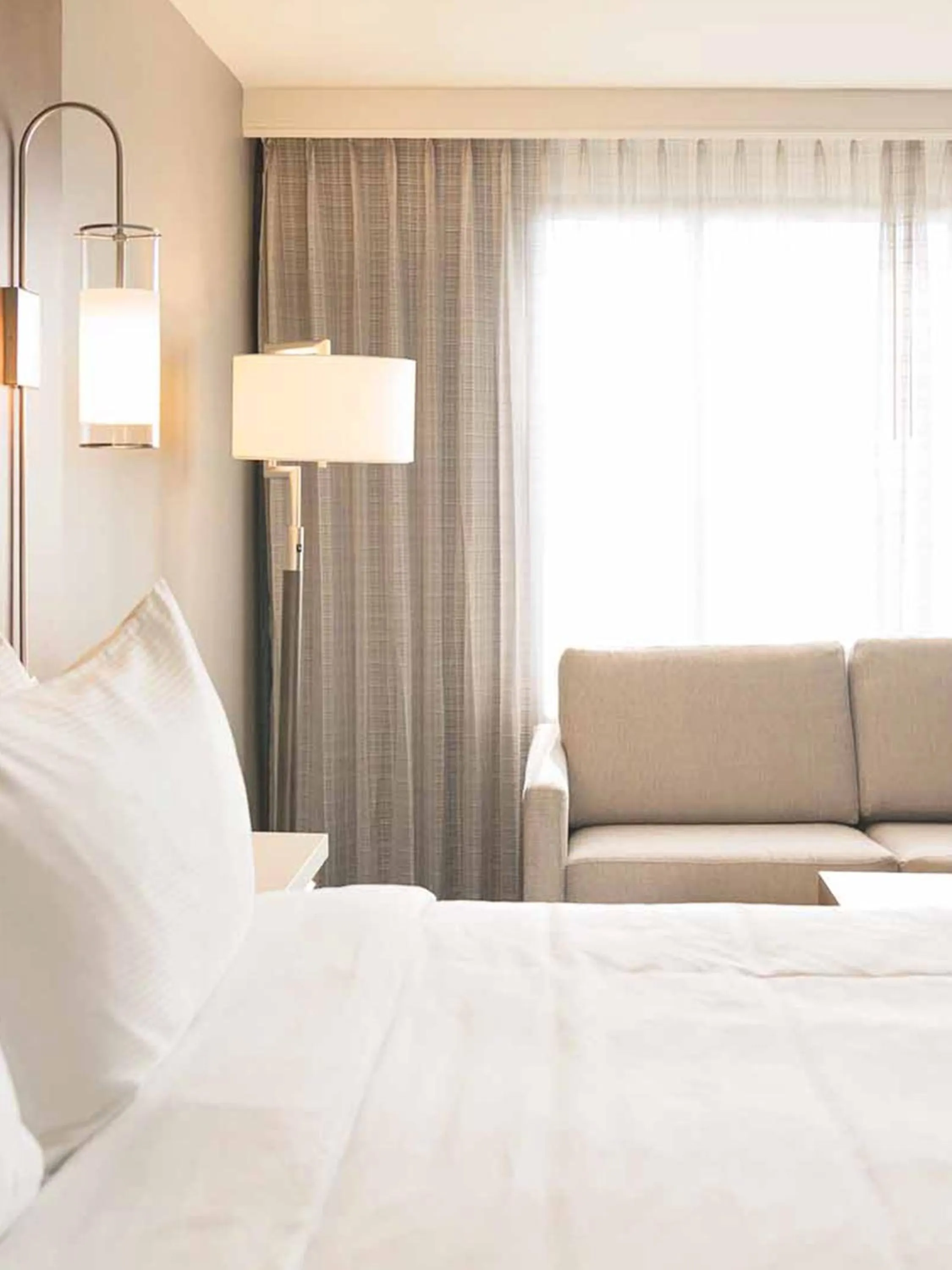 Deluxe King Room in Memphis Vitality Hotel