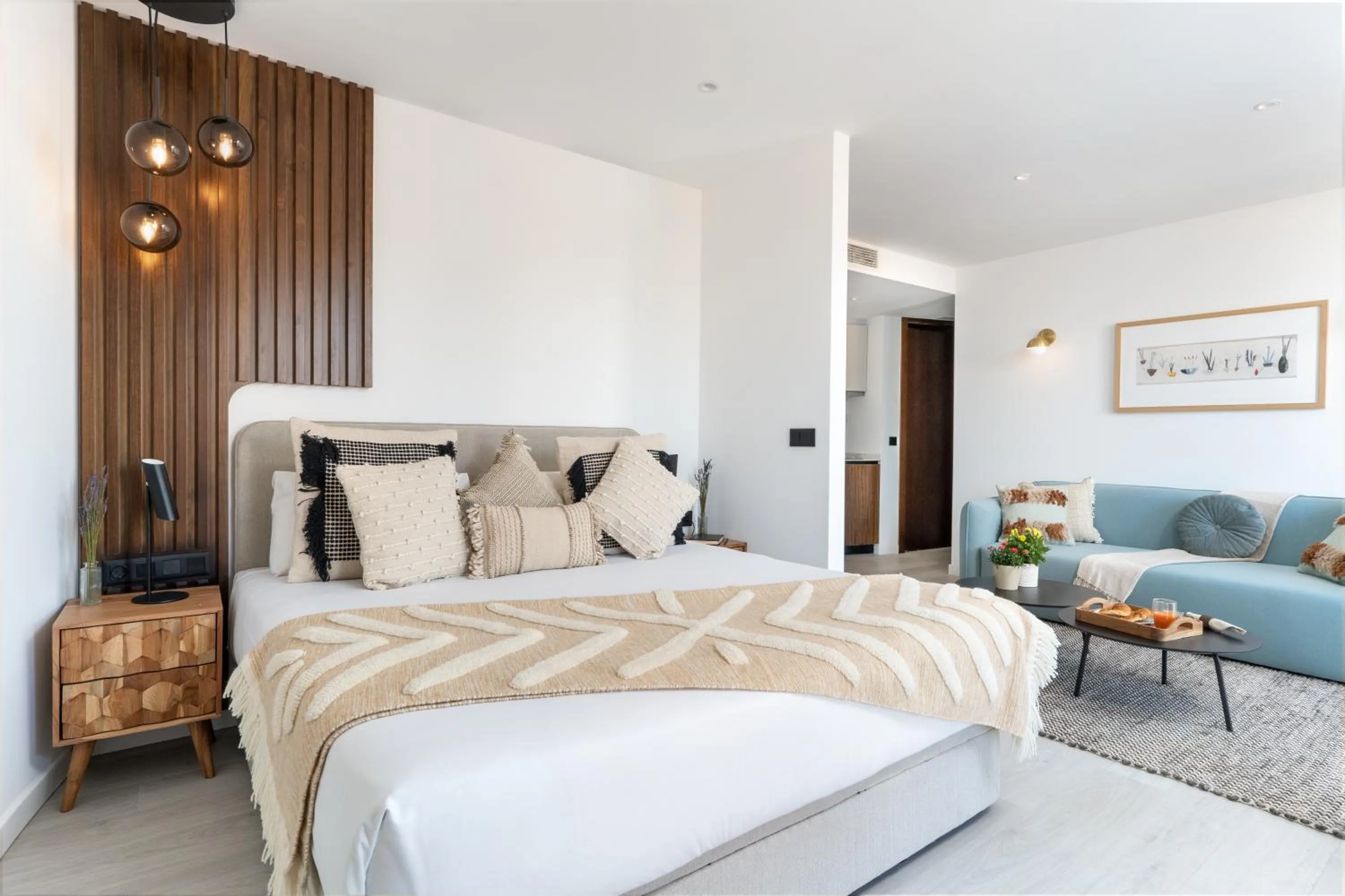 One-Bed Studio Apartment with Balcony in TSA La Rambla