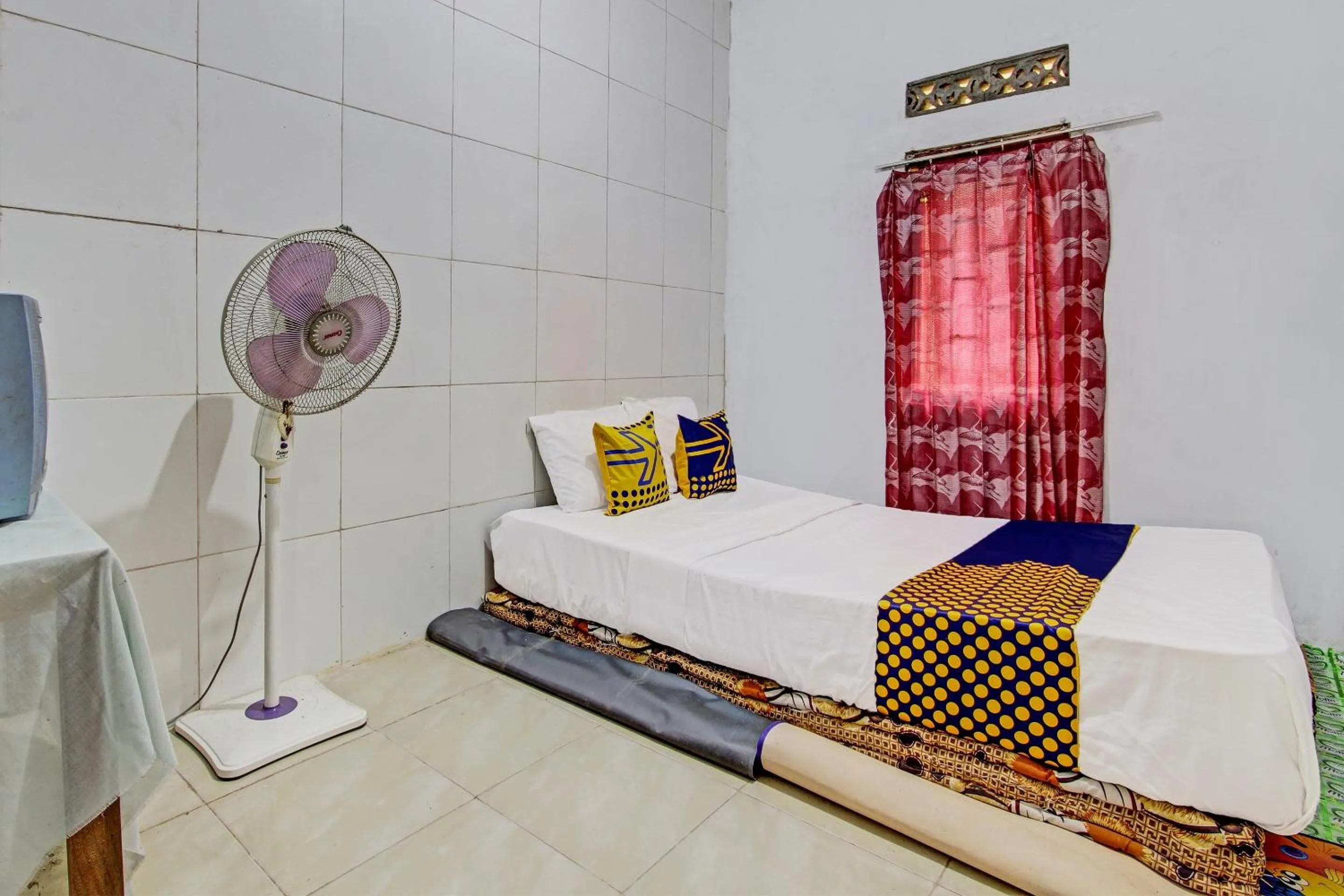 Budget Double Room in Hotel O Guest House Pak Darso