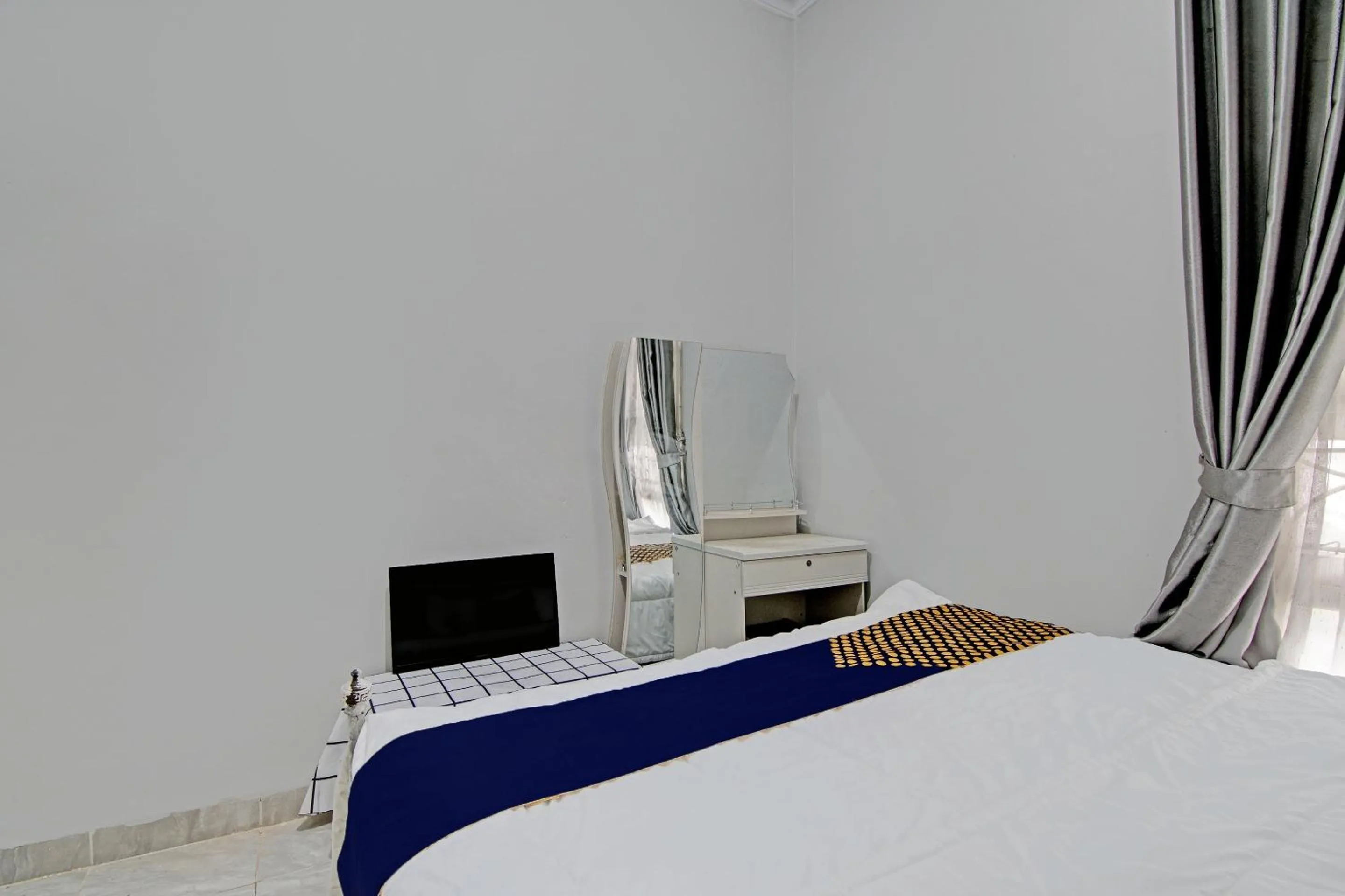 Budget Double Room in Hotel O Teguh Homestay Syariah