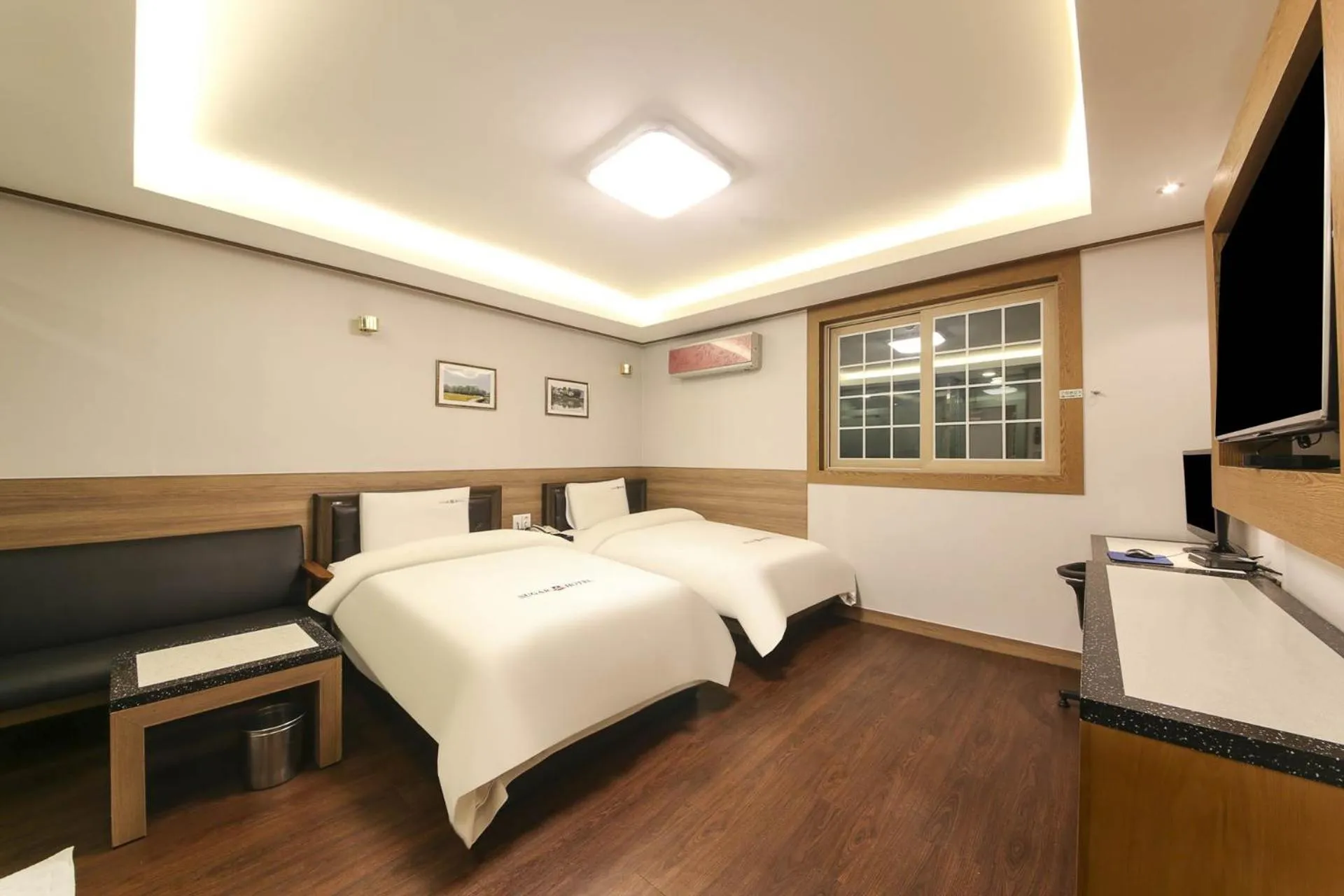 Economy Twin Room in Sugar Hotel