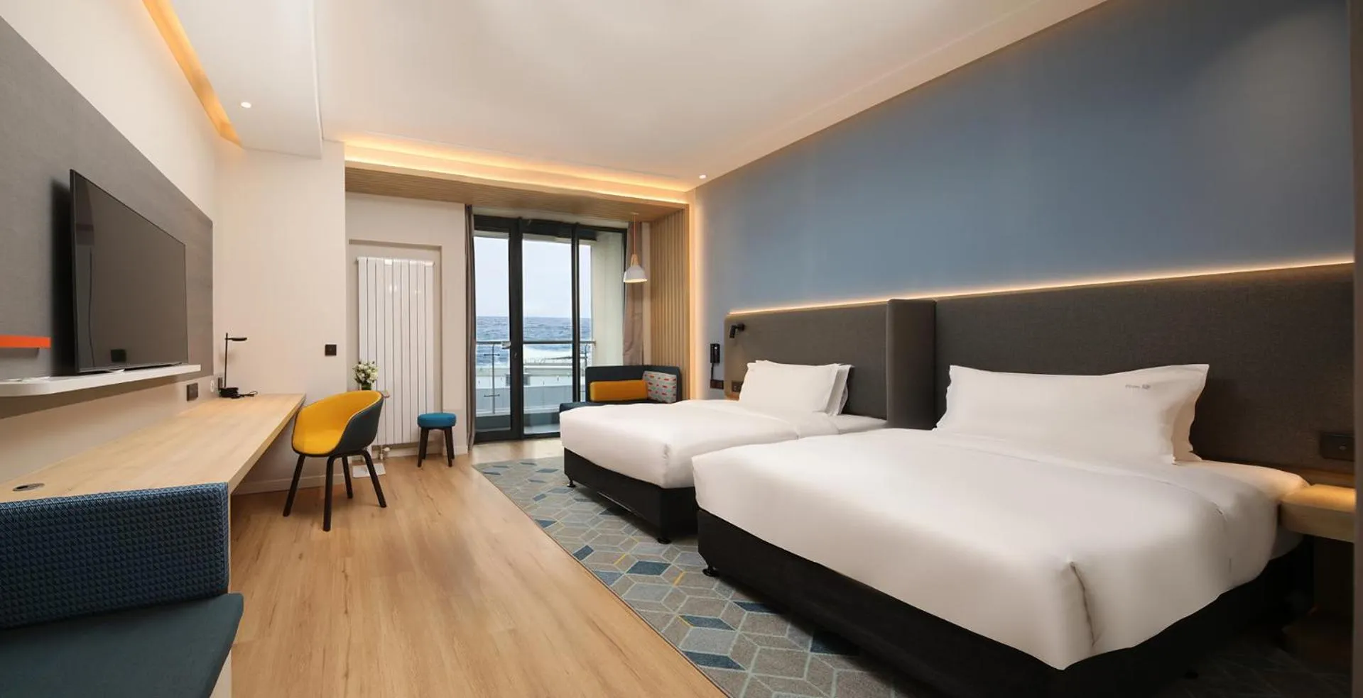 Double Room with Mobility Accessible Roll In Shower in Holiday Inn Express Dalian Golden Pebble Beach by IHG