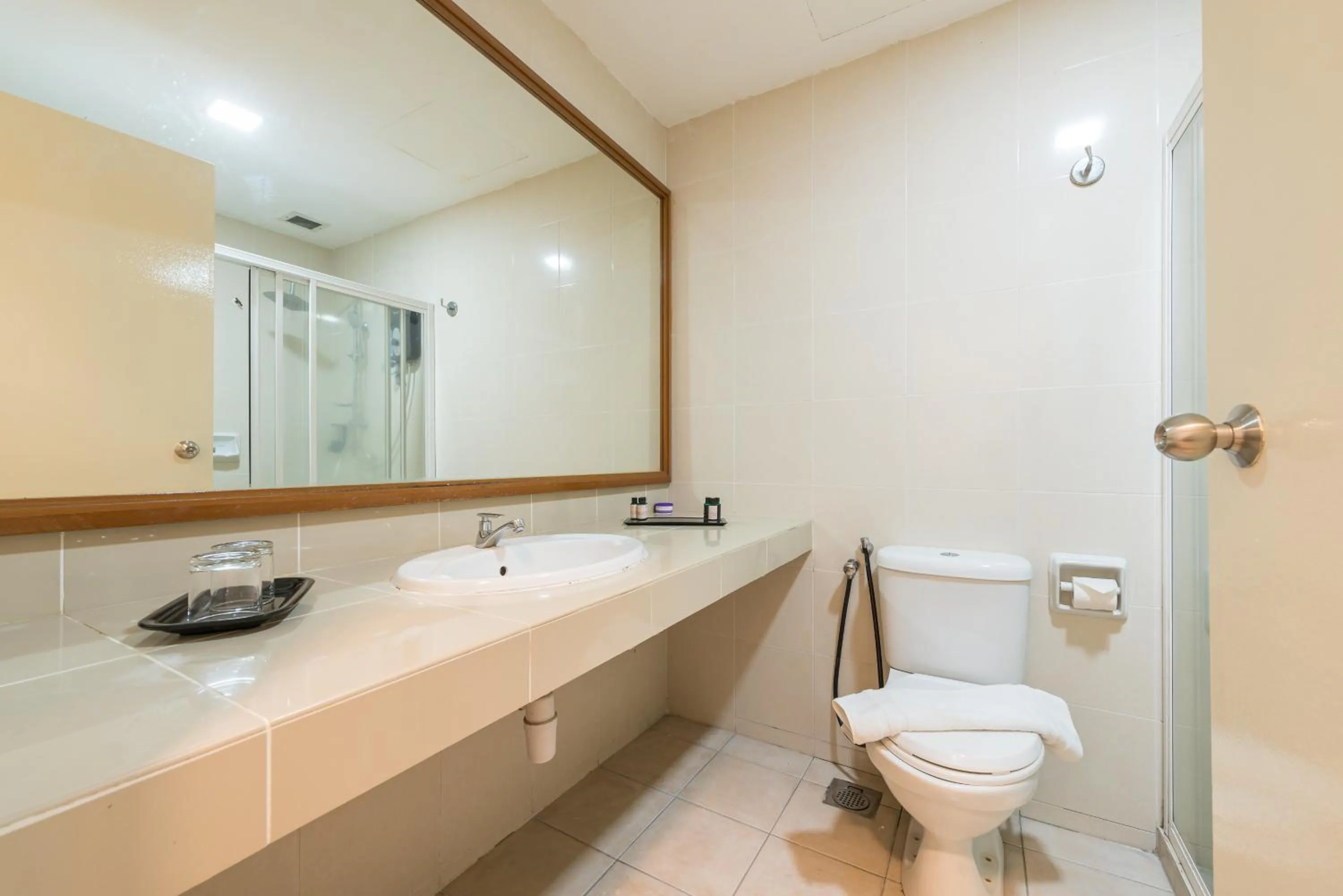 Deluxe Twin Room in Menara PGRM By Minsu