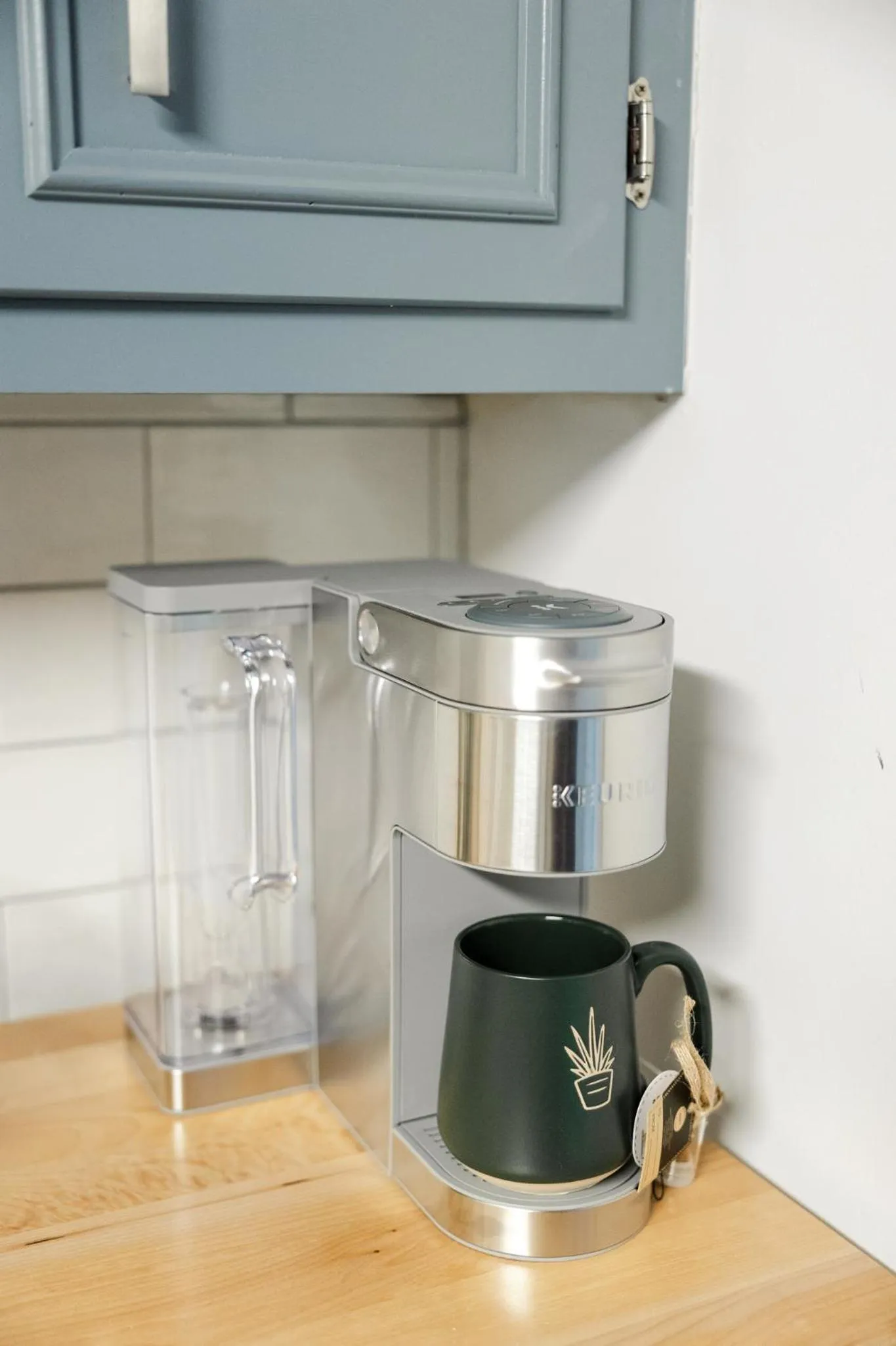 Three-Bedroom Villa in Cowry Acres - 11 Acre Enchanted Retreat, Hot Tub