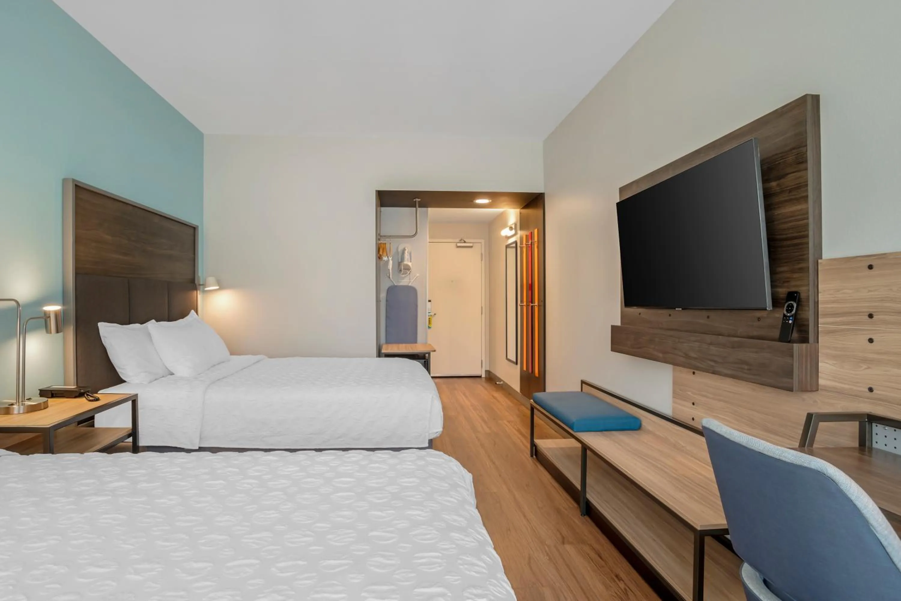 Queen Room with Two Queen Beds - Hearing Access in Tru By Hilton Gastonia