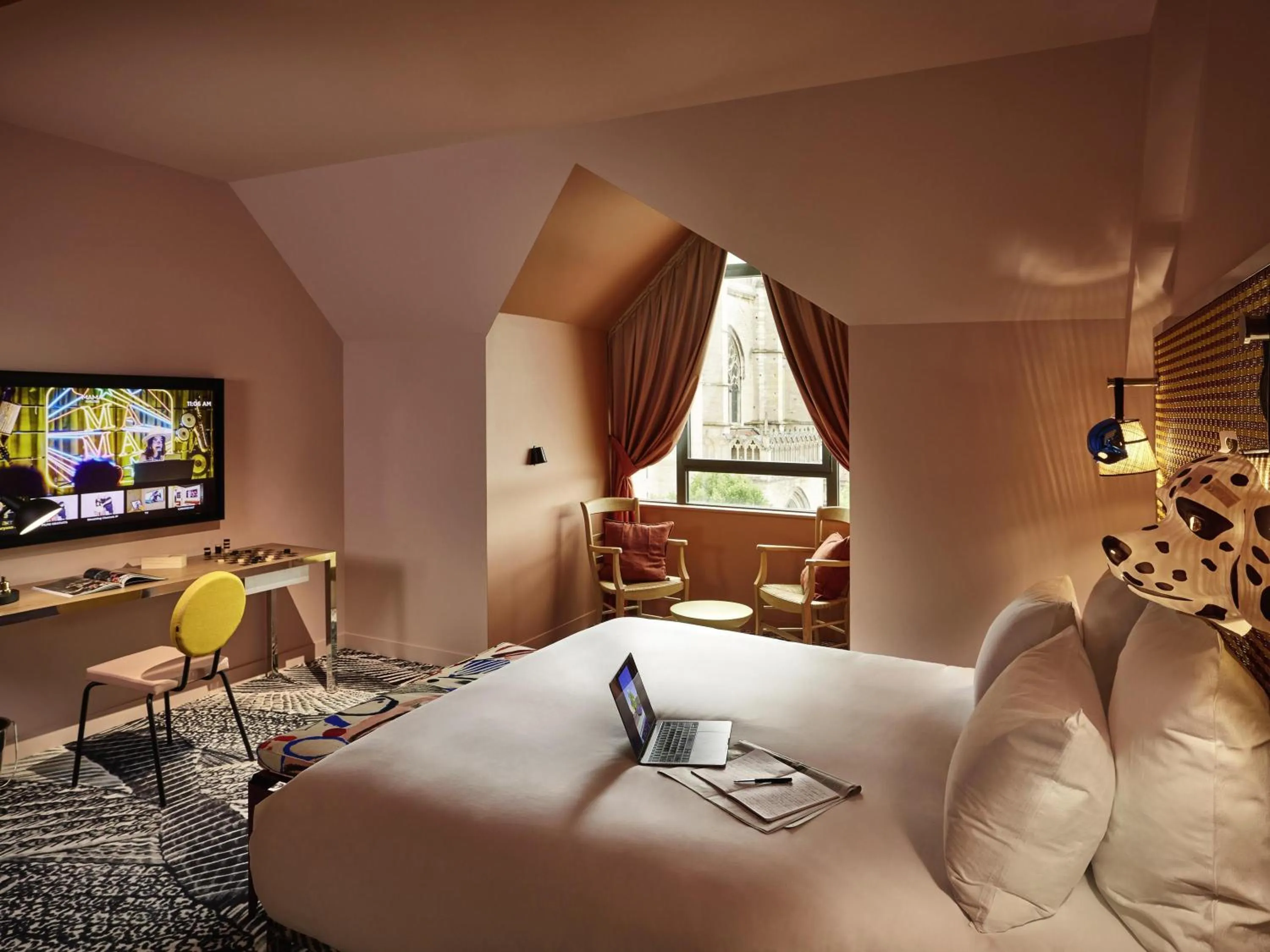 Large Mama Double Room in Mama Shelter Dijon